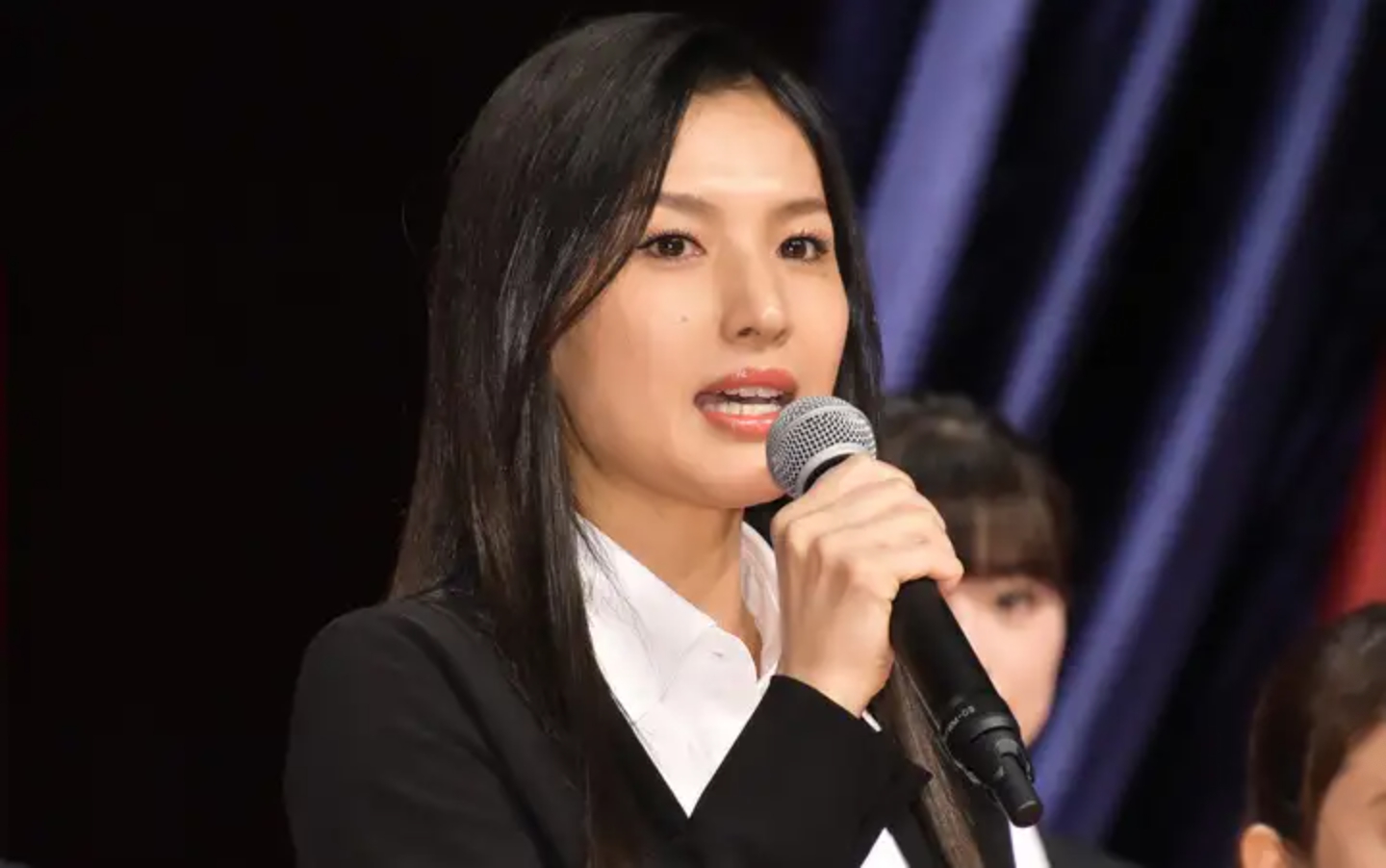 日本女星蘆名星日前輕生離世，其友人透露7月就曾聽她說「想死」。（網路圖片）