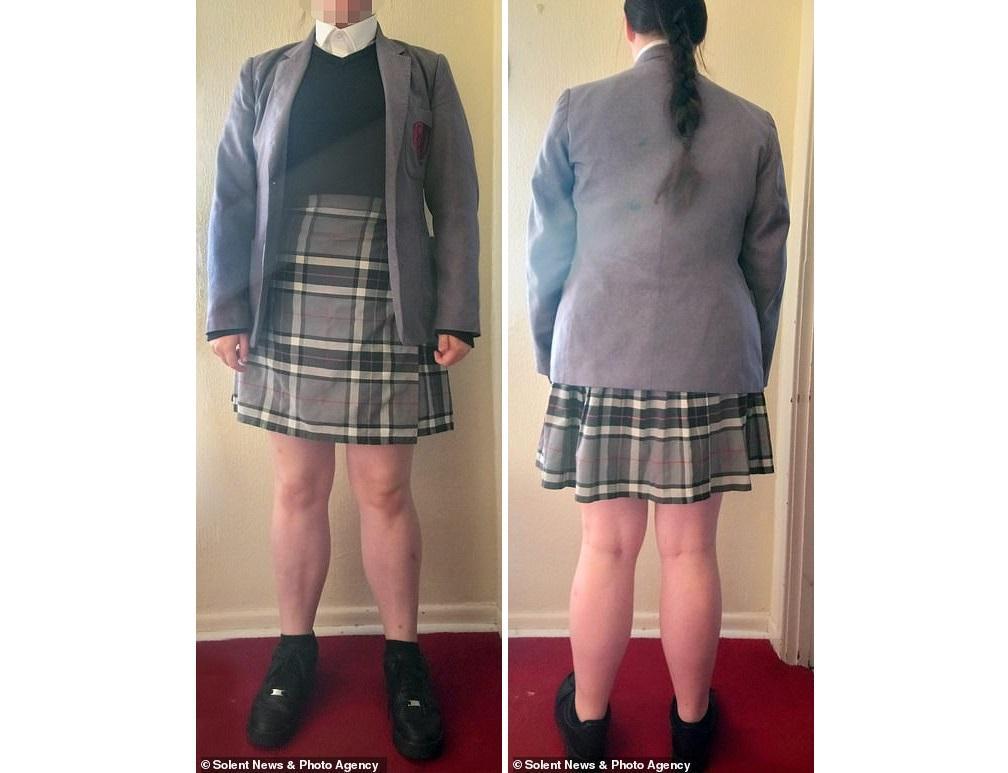 其中一位女孩的家長認為，制服讓學生們看起來神清氣爽，但他們實在無力再買一件裙子給女兒。（翻攝自《鏡報》／Solent News & Photo Agency）