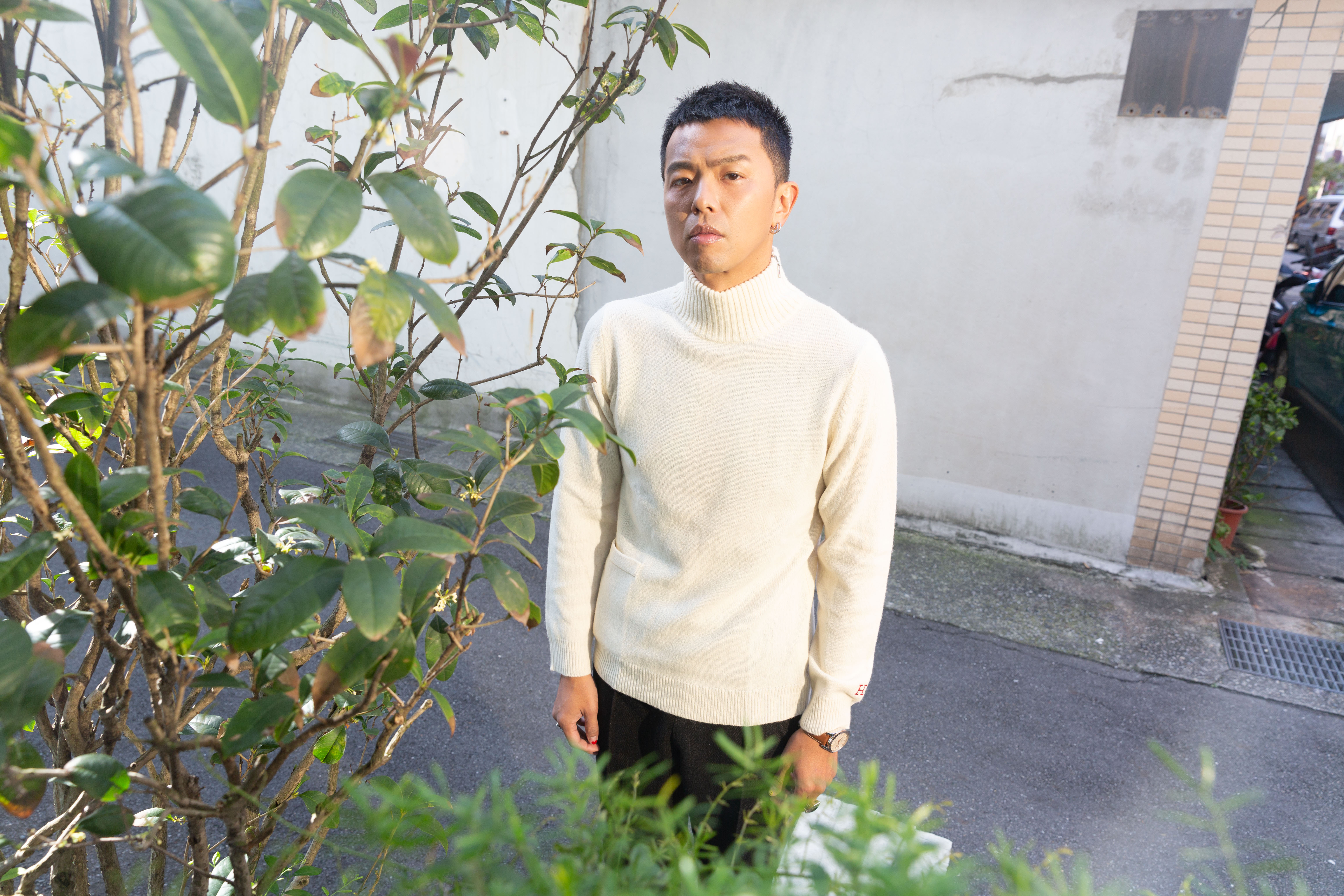 黃鴻升今早被發現猝死家中死因成謎。