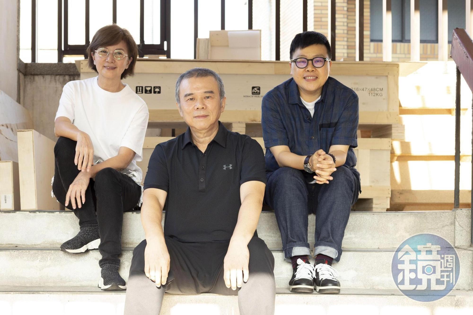 監製李烈(左)、葉如芬(右)與導演陳玉勳(中)「三人組」,7年來三度聯手拍片。