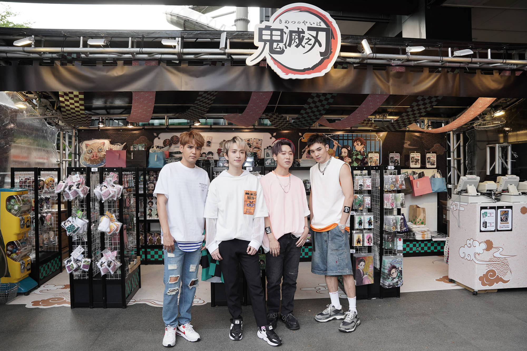 小賴、邱鋒澤、陳零九、黃偉晉擔任「鬼滅之刃」全集中路跑活動大使，談及小鬼眾人都相當不捨。（信賴互動提供）