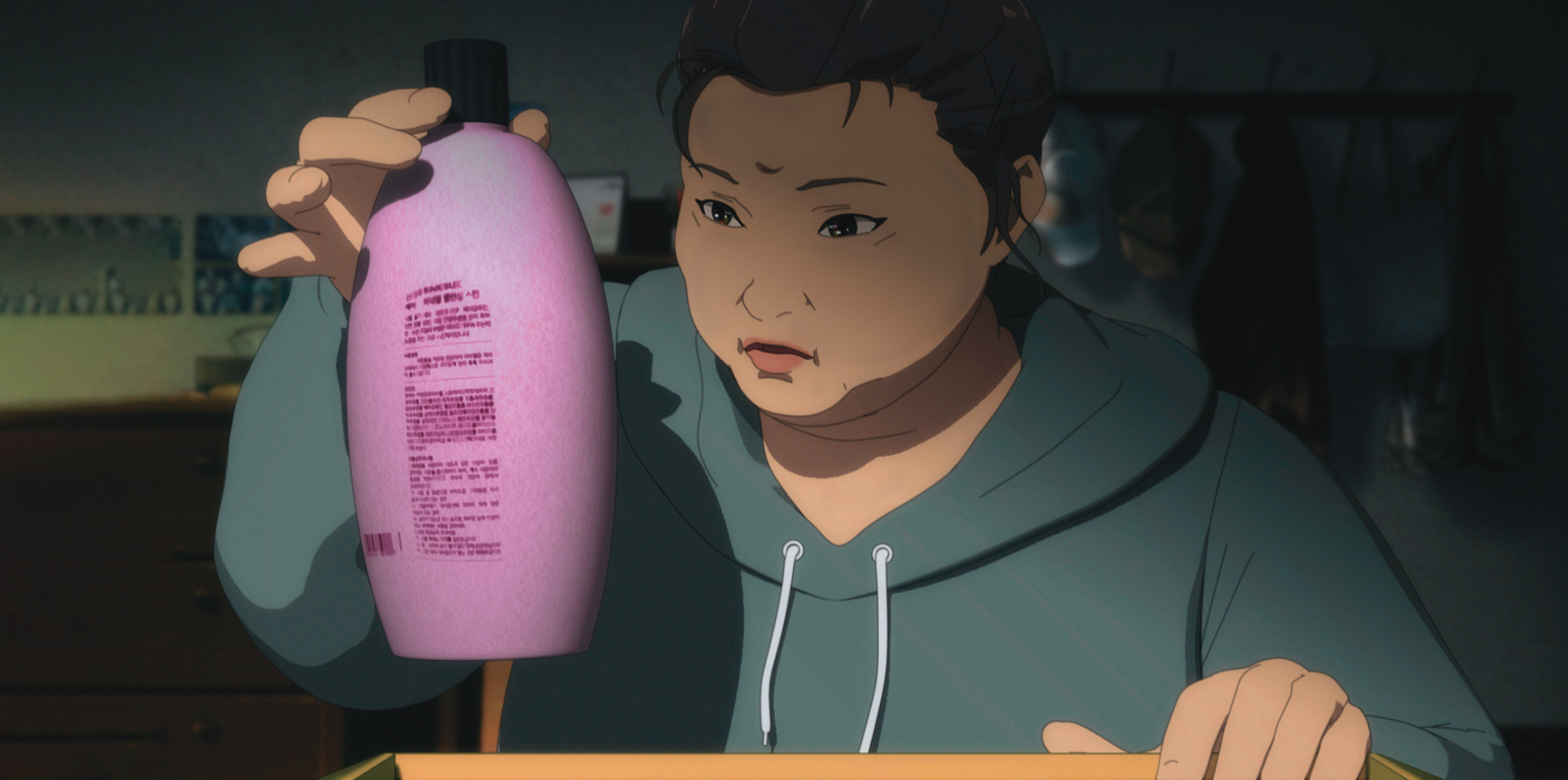 長篇動畫《整容液》 改編自同名網路漫畫,描繪一名棉花糖女孩使用神奇整容液後成為美女,卻也經歷巨大的人生變化。(采昌國際多媒體提供)