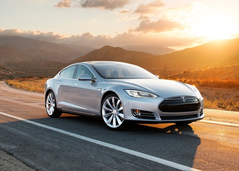 闖禍車主駕駛車輛為特斯拉「Model S」。（示意圖，翻攝自特斯拉官網）