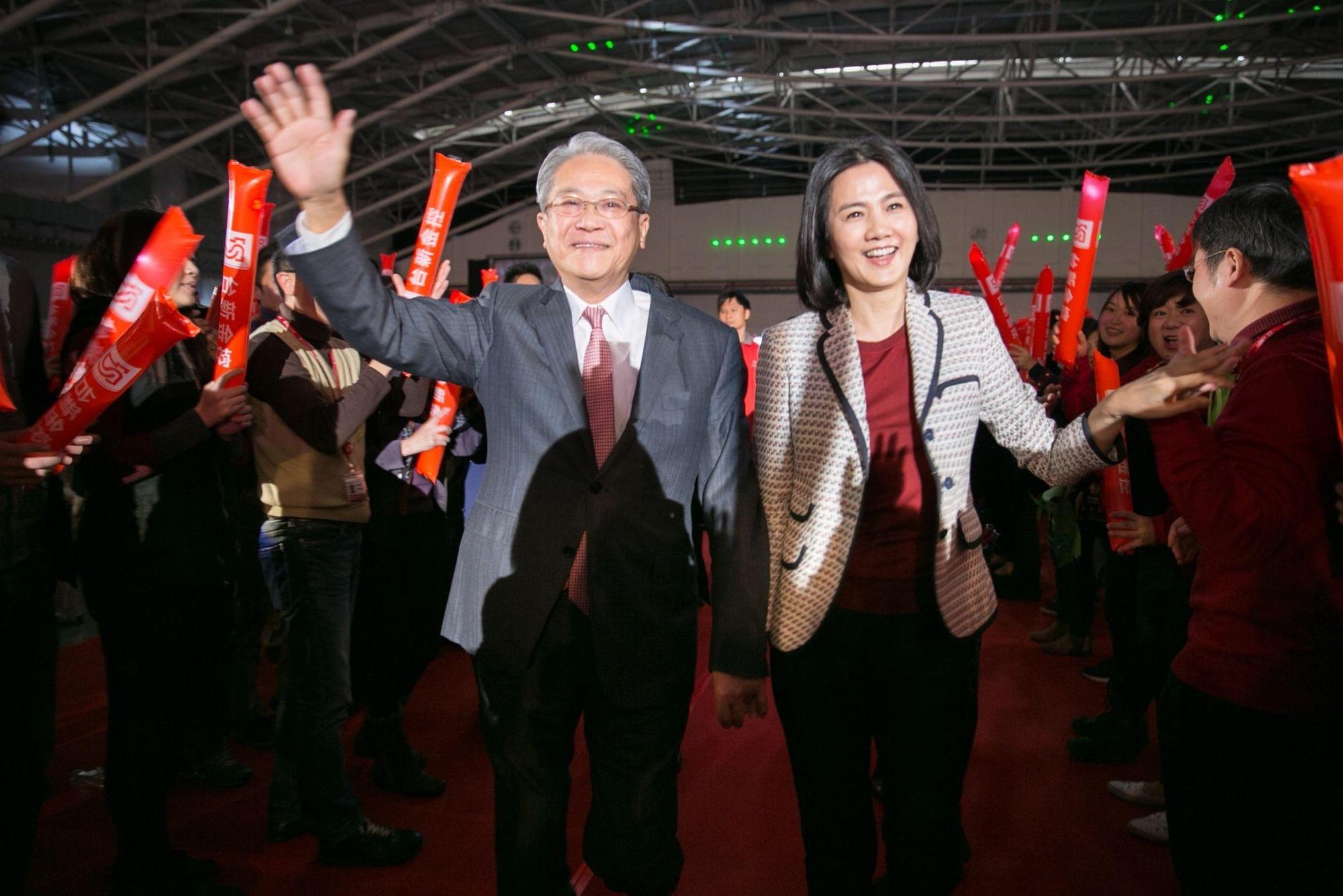 新光吳家老三、台新金董座吳東亮夫人彭雪芬有望接掌新光三越董座。(台新金控提供)