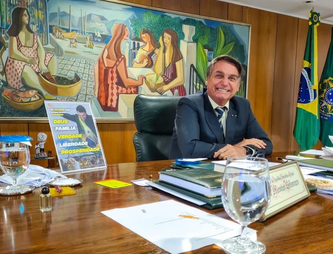 巴西總統追隨偶像川普，自信、反中、輕視疫情、對Twitter黏著度高、不喜歡和他唱反調的人。（翻攝自Twitter／jairbolsonaro）