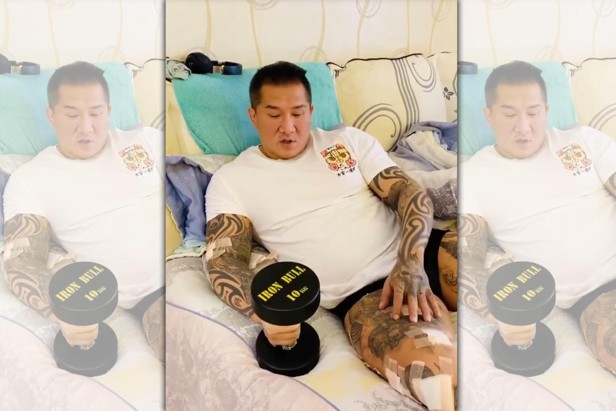 館長槍傷後在直播中不改嗆辣,直言要花上一輩子的時間金錢抓出凶手。(翻攝臉書)