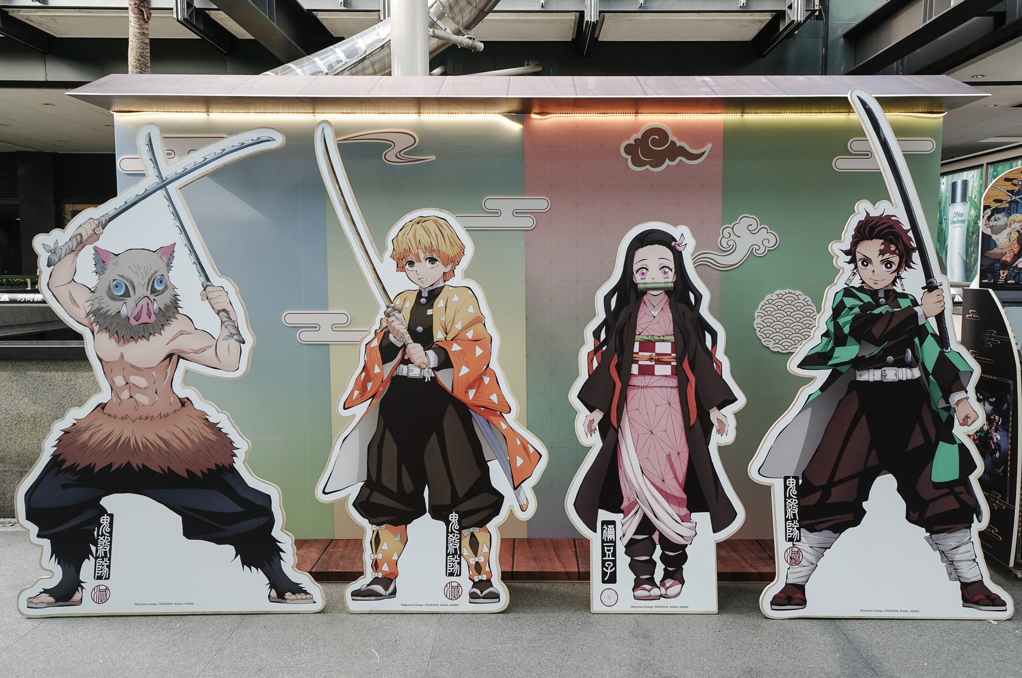快閃店有4大主角的拍照打卡牆。（業者提供）