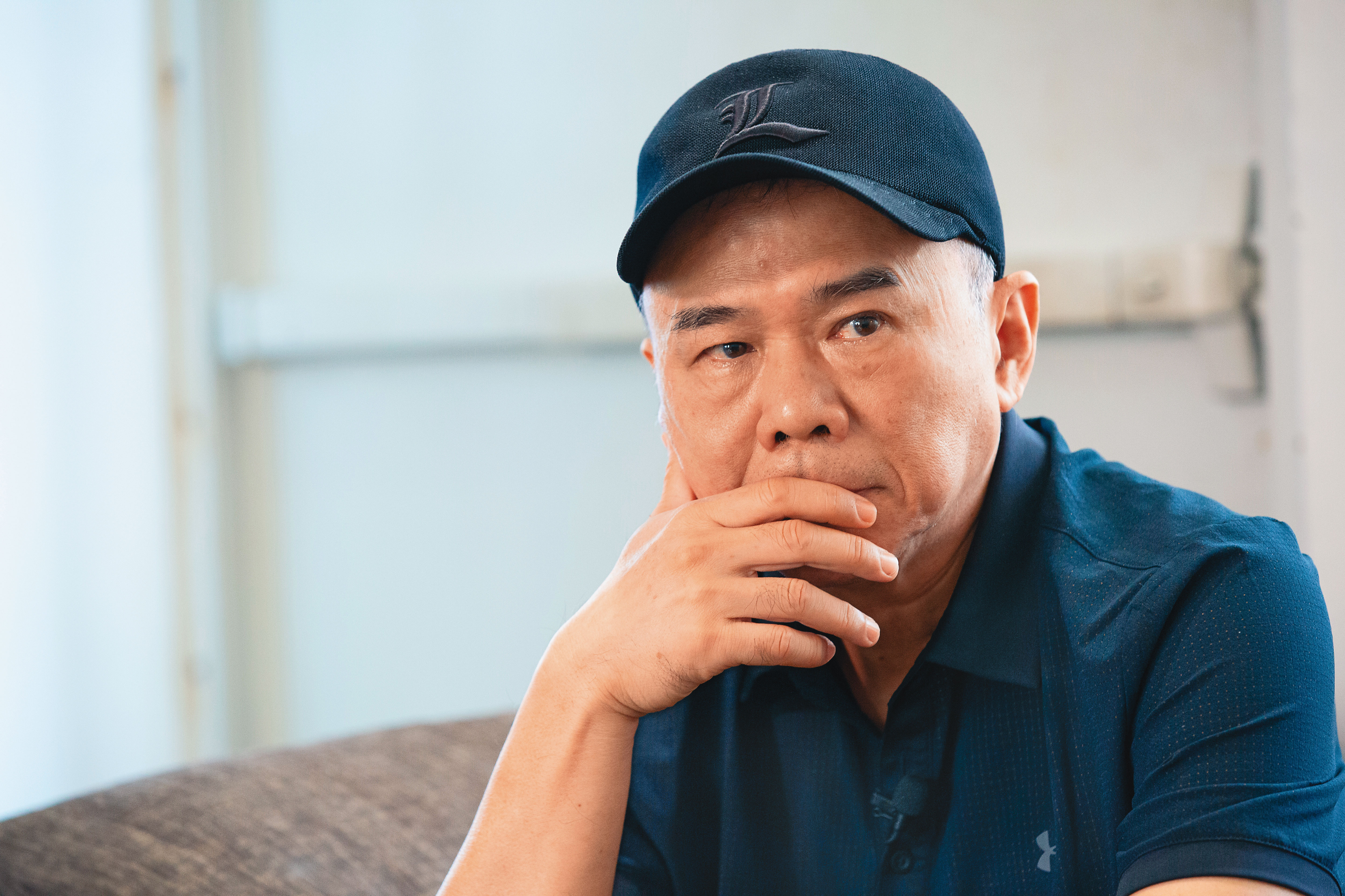 陳玉勳其實是個性悲觀、內心脆弱的人，小時候看電影《孤雛淚》難過到發誓不再看悲劇，也因此後來寫故事，就習慣把悲慘的情節寫得好笑。