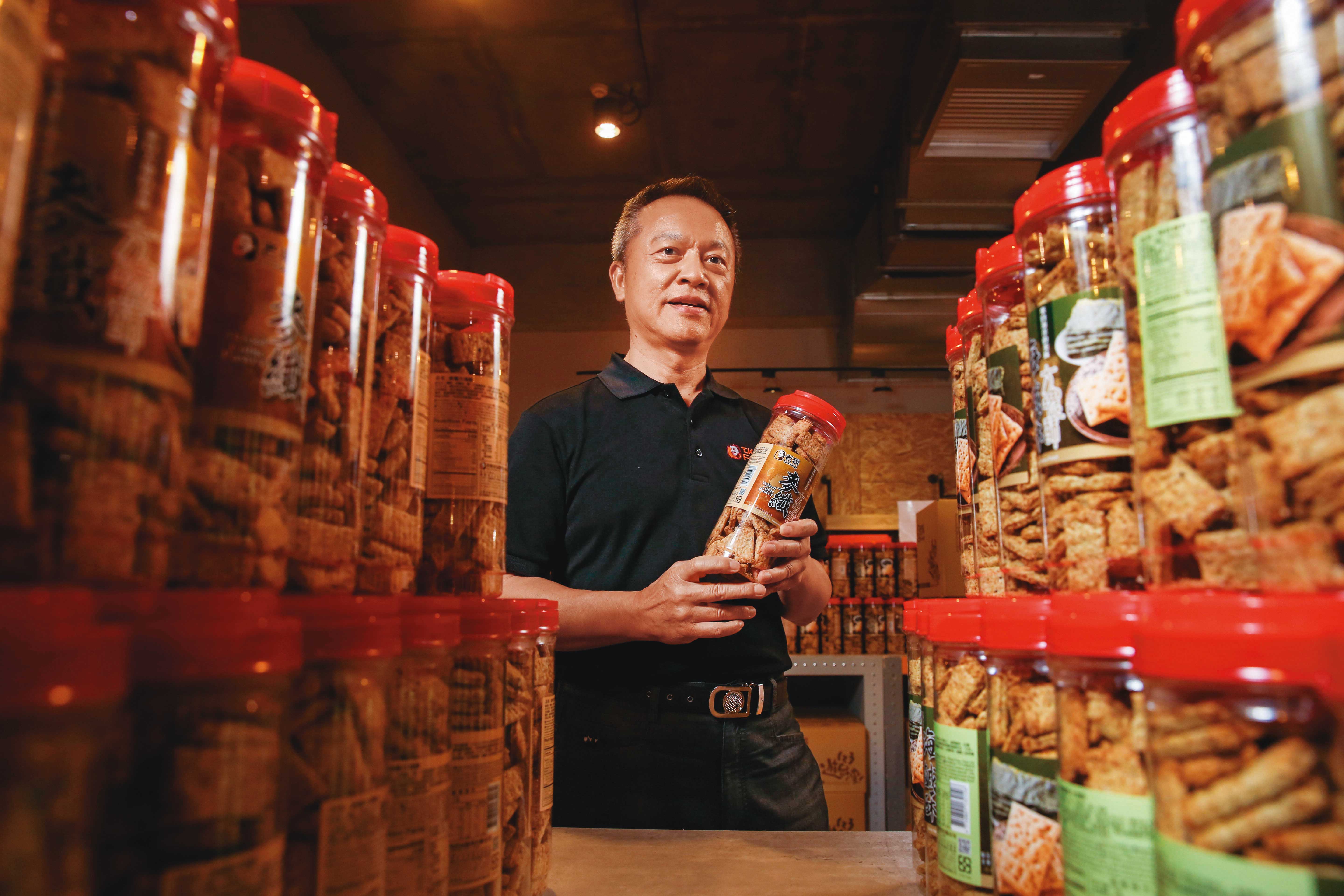 戴大可將方塊酥變化出逾百種口味，幾乎成了嘉義伴手禮代名詞，創造5.38億元年營收。