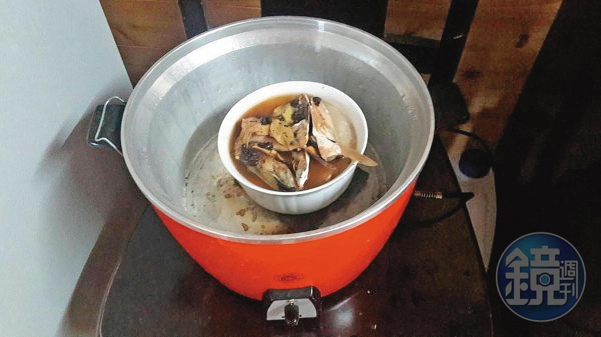 陳忠春落網前，剛熱好一碗補湯，還來不及吃，就被警方逮捕。（警方提供）