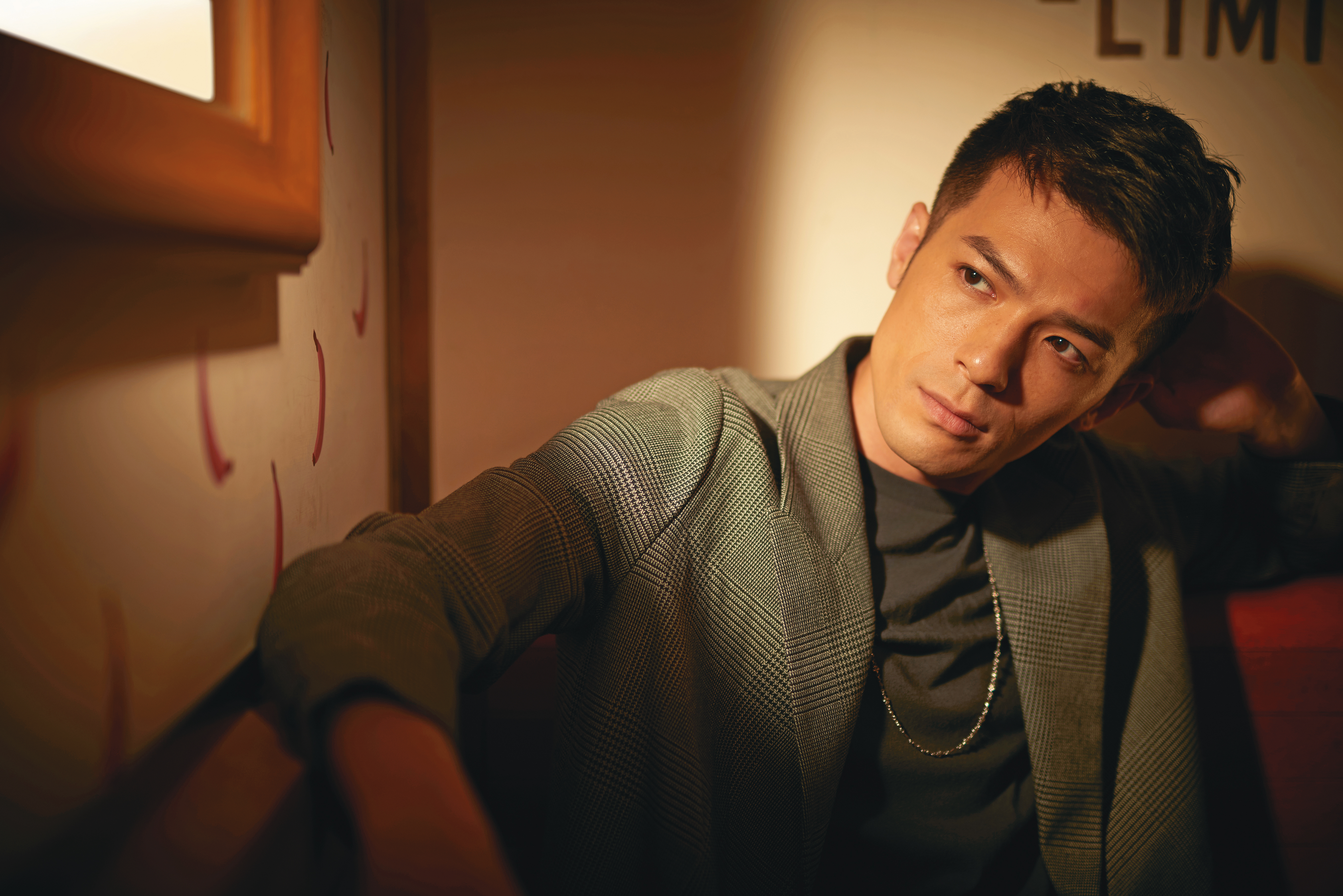 曾因為演戲時表現得不好，讓沈威年自我懷疑「是不是沒有表演天分」。