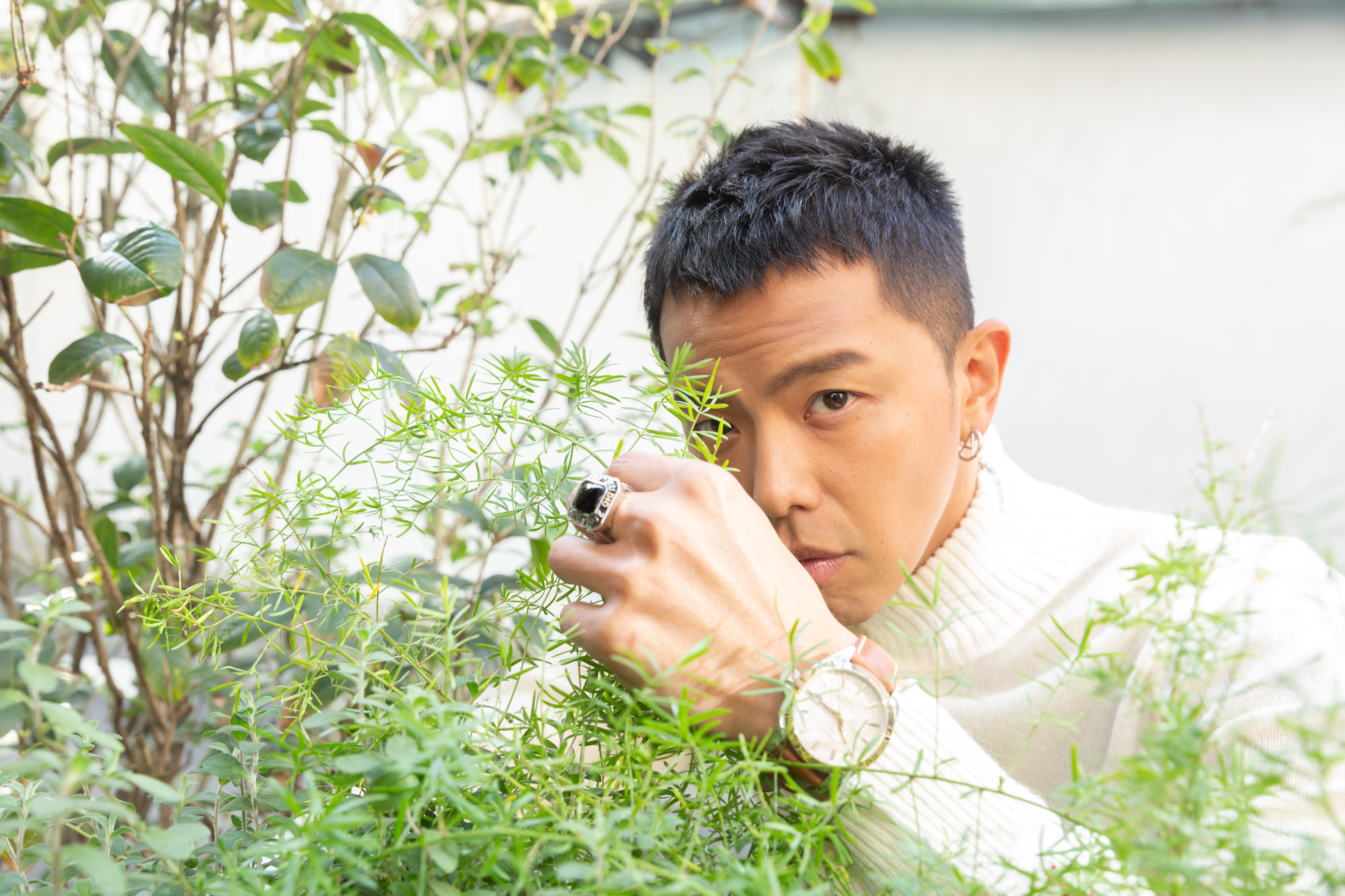 藝人黃鴻升（小鬼）16日被家人發現陳屍在北投區三合街的住家內，猝死原因，引起社會關注。