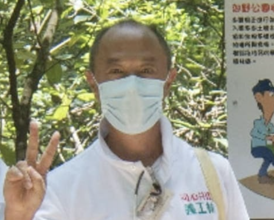 62歲的香港知名主播盧瑞盛驚傳在家中昏倒，送醫搶救不治，好友車淑梅在臉書PO照悼念故人。（翻攝自車淑梅臉書）