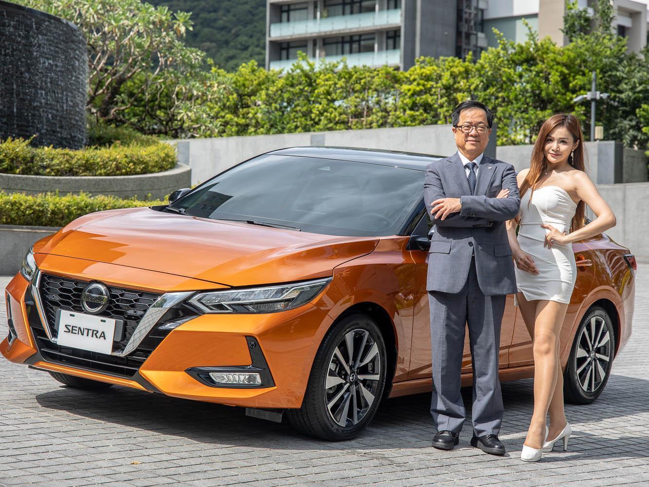 新世代Sentra彷彿小一號的Altima，採用V-Motion 2.0的家族化設計。
