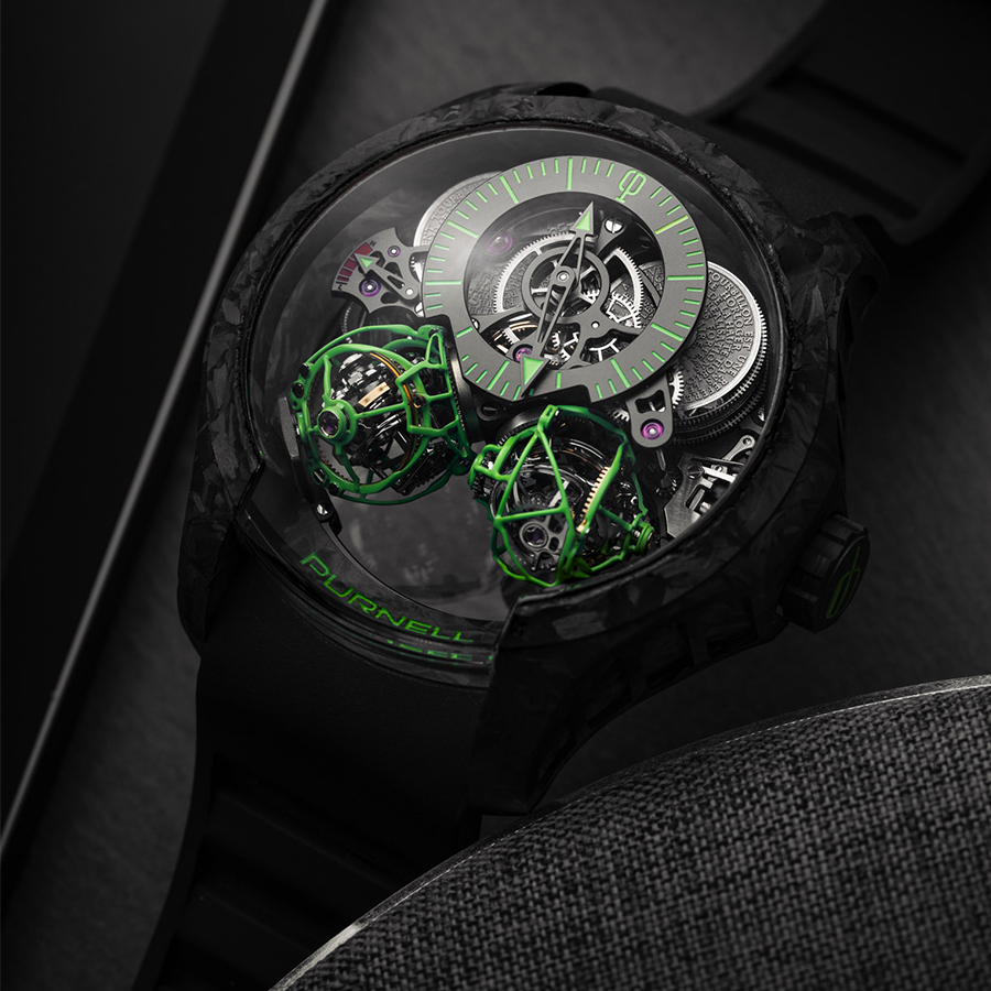 Escape II Carbon｜碳纖維錶殼／錶徑48mm／CP03手上鏈機芯／時間指示、動力儲存顯示／雙重三軸球體陀飛輪裝置／建議售價NT$ 15,600,000