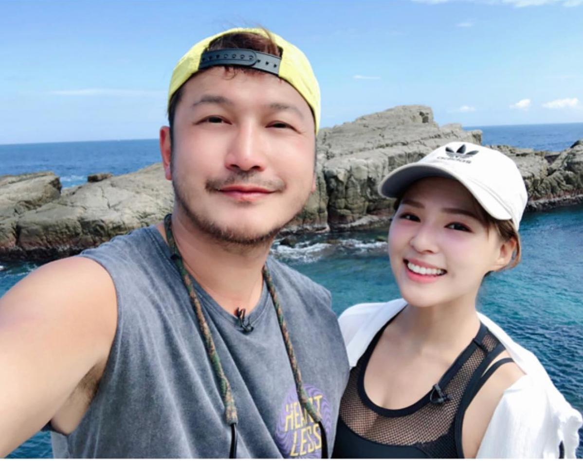 熊熊(右)感謝Kid (左) 的照顧,「真心暖男認證!然後我們兩個真的沒有交往,網友不要亂點鴛鴦譜,他對我來說就是很照顧我的哥哥。」(翻攝自熊熊IG)