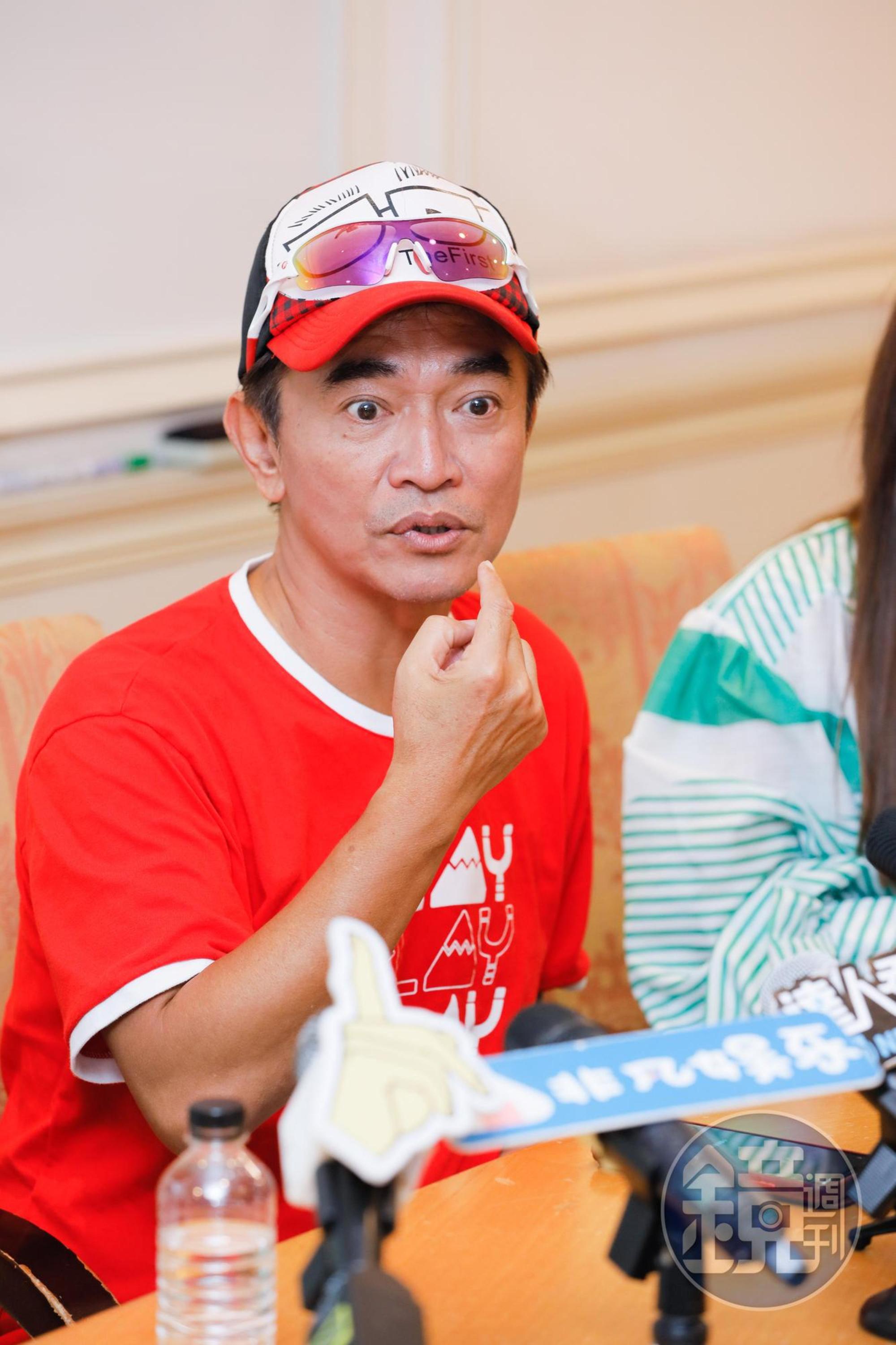 強忍小鬼猝逝的傷痛,吳宗憲仍出席三立入圍金鐘分享會。