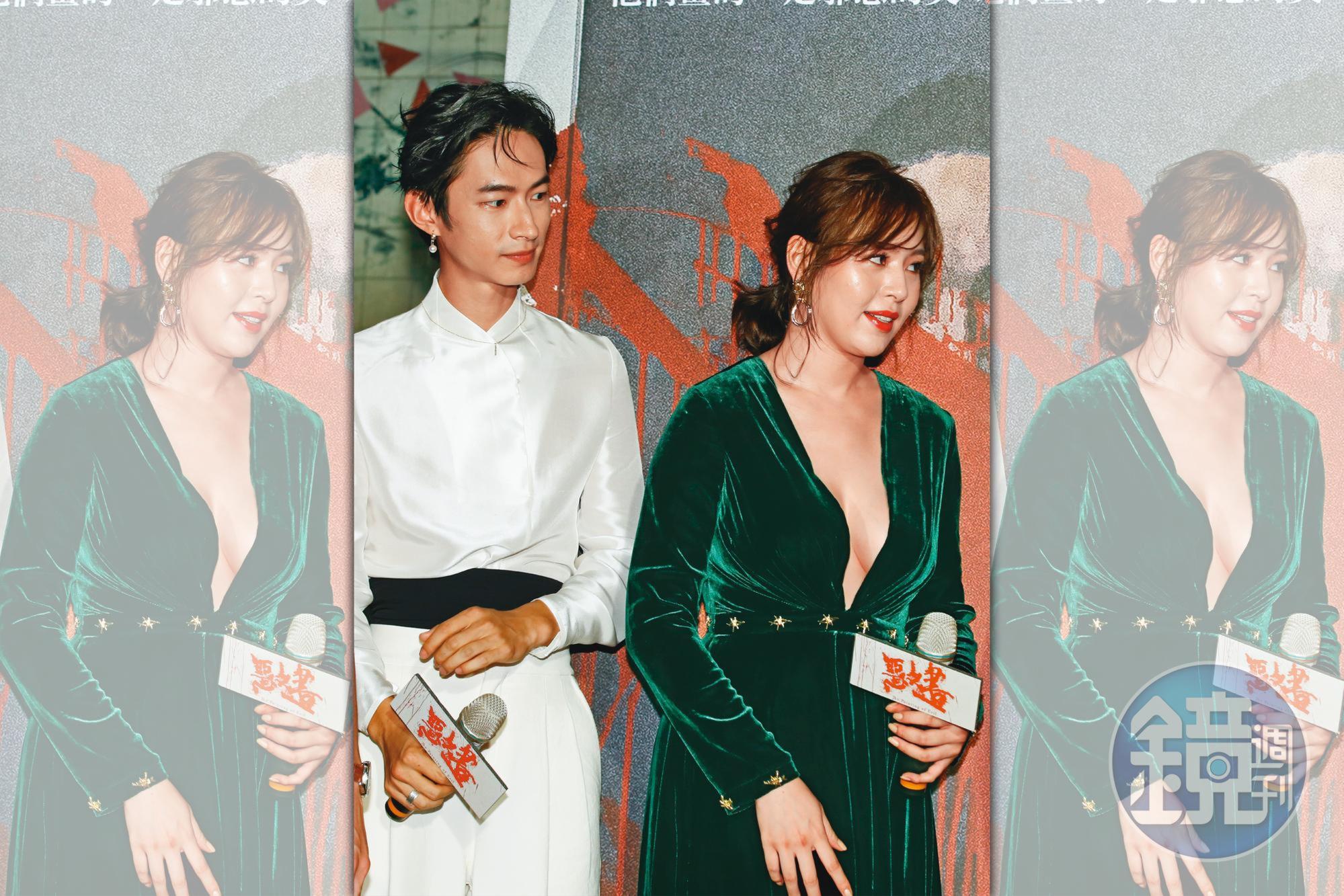 劉品言(右)與黃河(左)現身電影首映,上市推出「高脂鮮奶」幫宣傳。前陣子有跟到 黃河「氾濫」新聞。我要ㄕㄜˋ了喔… 拍攝的攝啦~ (劉品言、黃河設計對白)