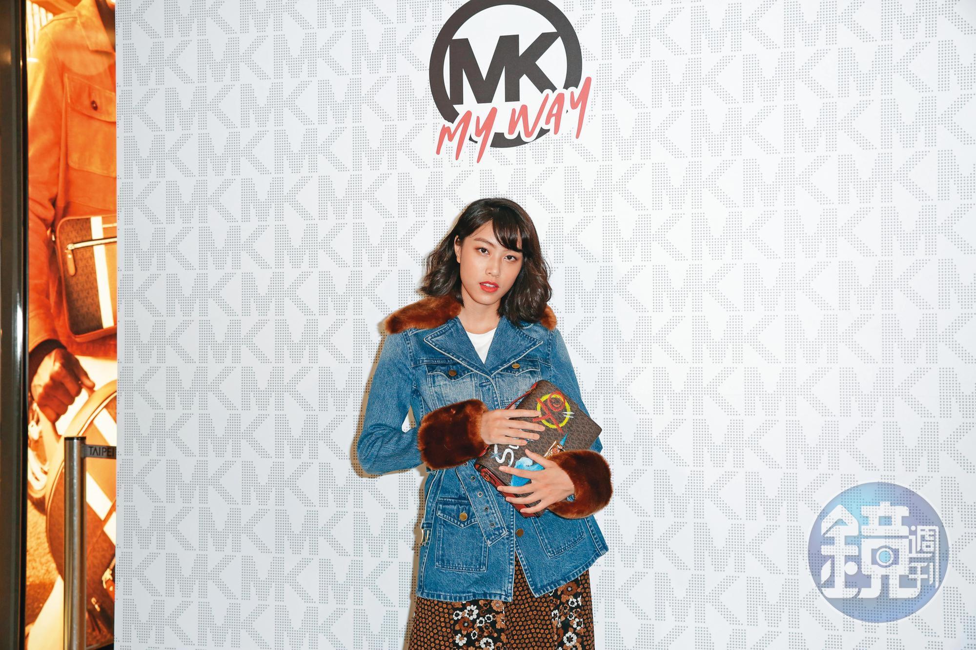 游鴻明的女兒游宇潼有「最正星二代」美譽,現身Michael Kors的「MK My Way」客製彩繪專屬老花包晚會。