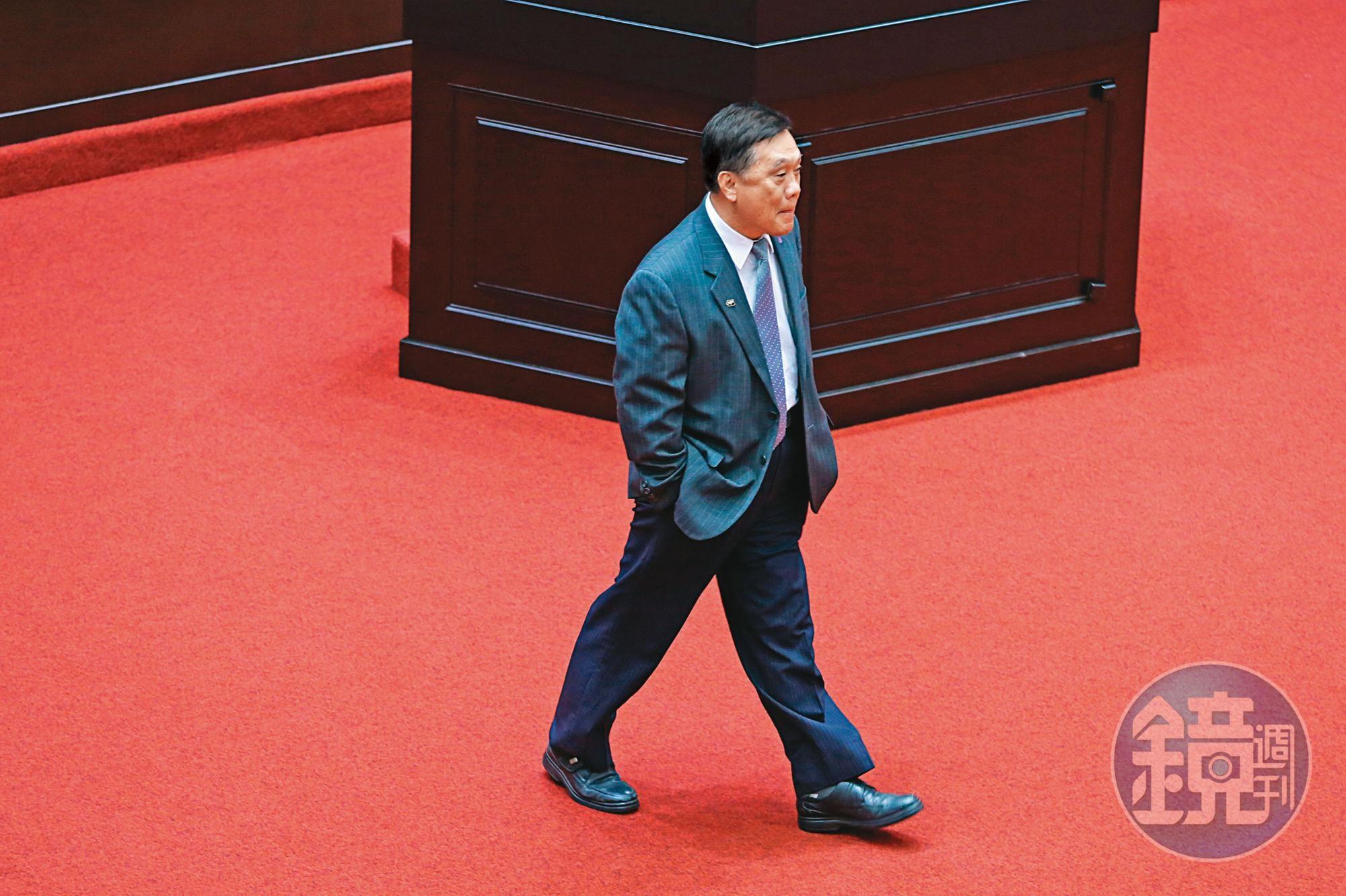 嘉義縣出身的現任立委翁重鈞，也是稻江董事會的成員之一。