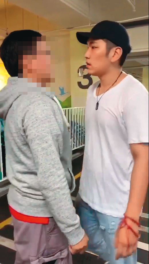 鄭旭哲的行事風格頗有江湖味道，之前曾在停車場與人發生肢體衝突鬧上新聞版面。 （讀者提供）