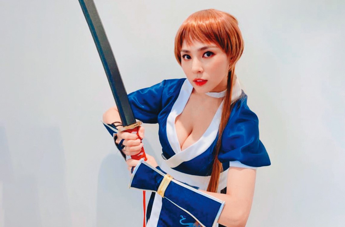 熊熊看似即將嫁作人婦，準備當媽媽，沒想到疑似流出性愛影片之外，還爆出跟「特斯拉男」鄭旭哲婚毀分手。（翻攝自熊熊IG）