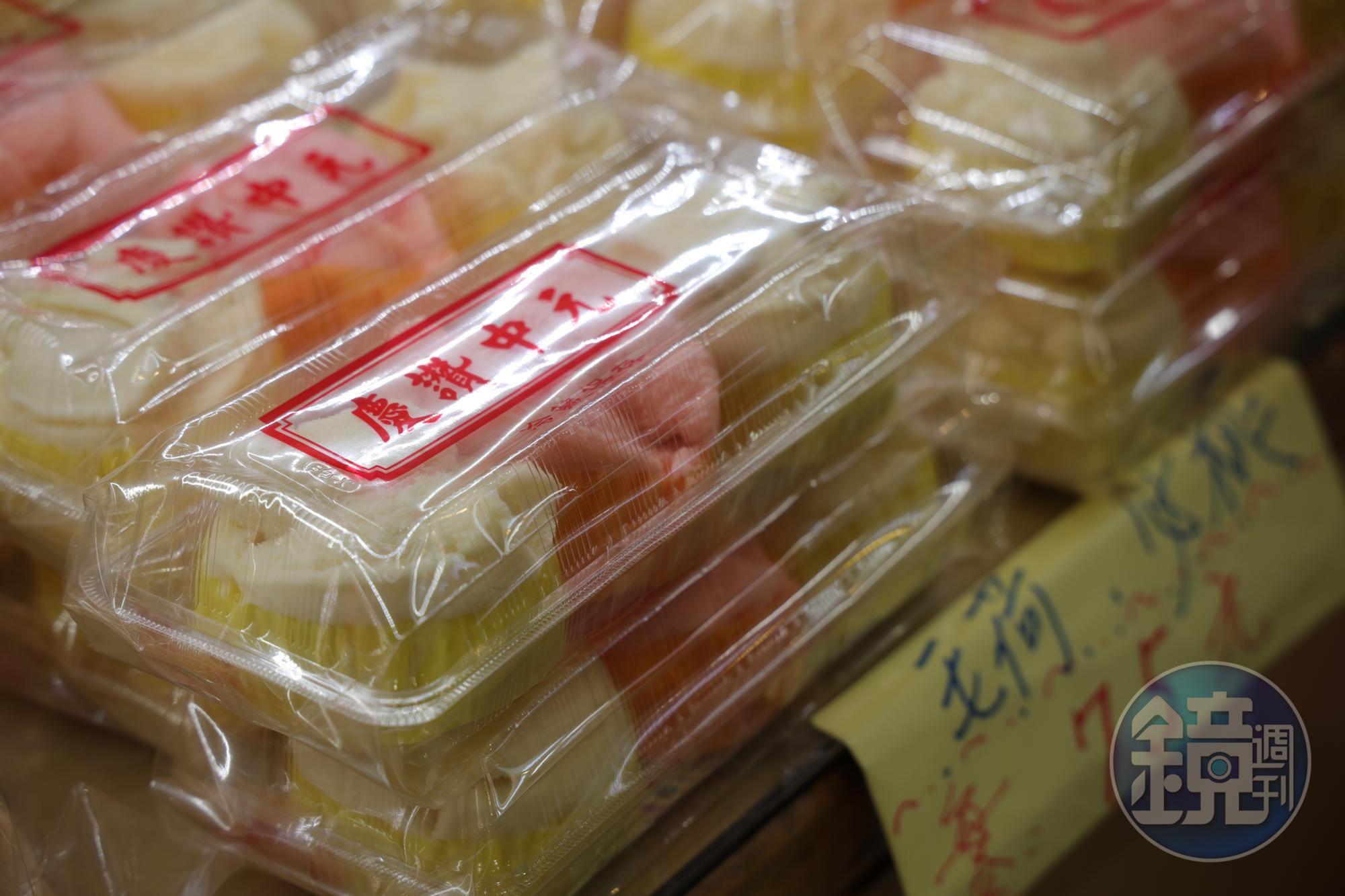 知名餅店連珍在中元祭期間會販售期間限定的必桃、毛荷與糕仔。