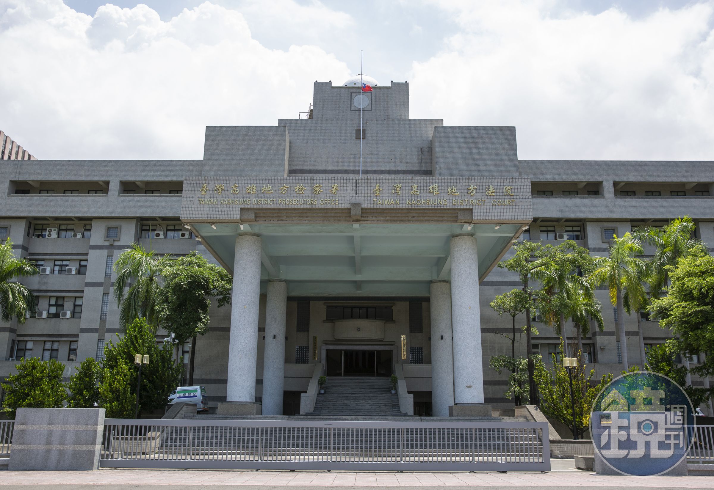高雄地檢署外勤檢察官前往相驗，確認居家檢疫女子為燒炭自殺身亡。（資料照）