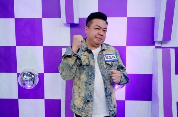 董至成被問到離婚進度,表示處理差不多了。(狼谷娛樂台提供)