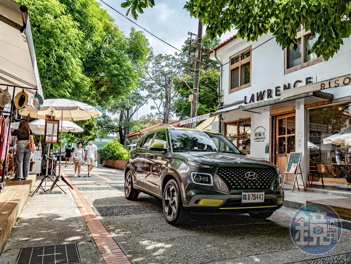 HYUNDAI Venue GLC