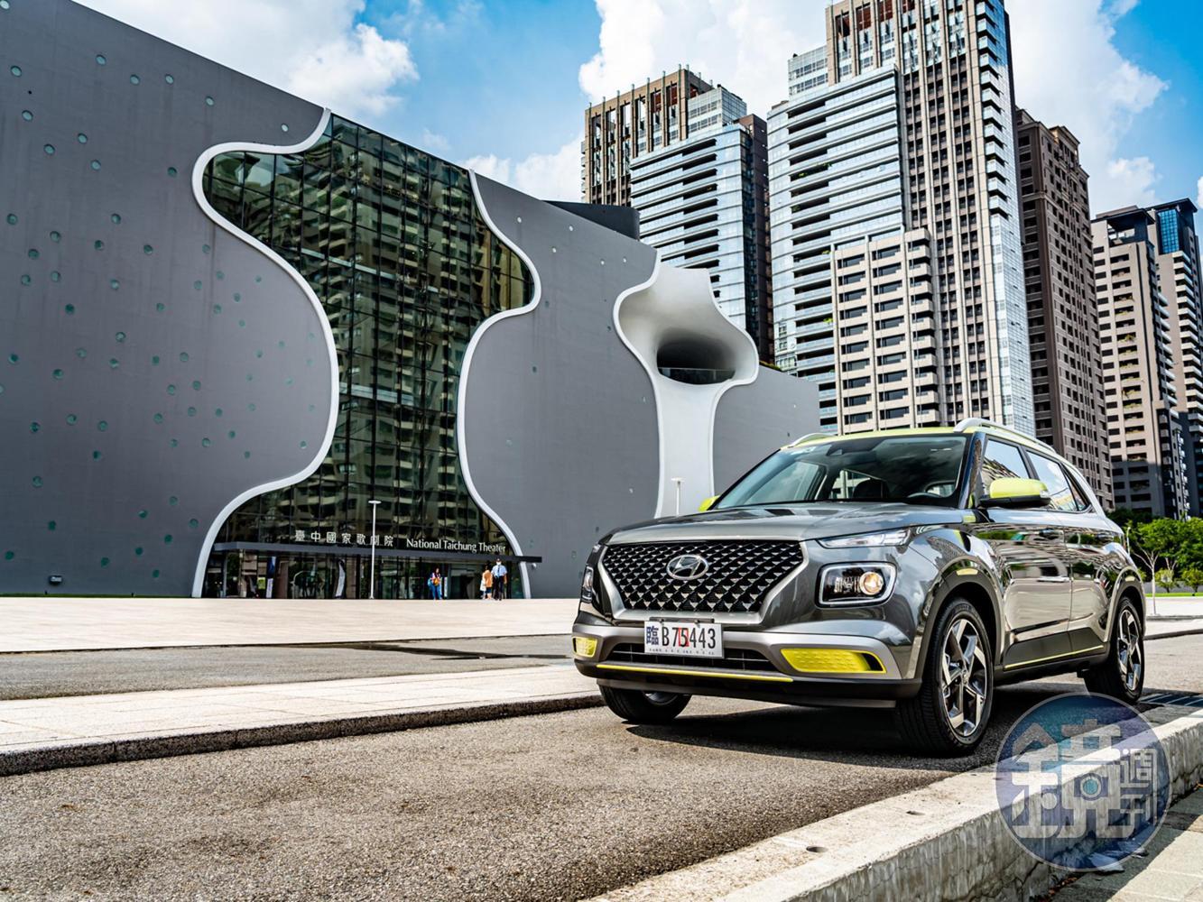 HYUNDAI Venue GLC