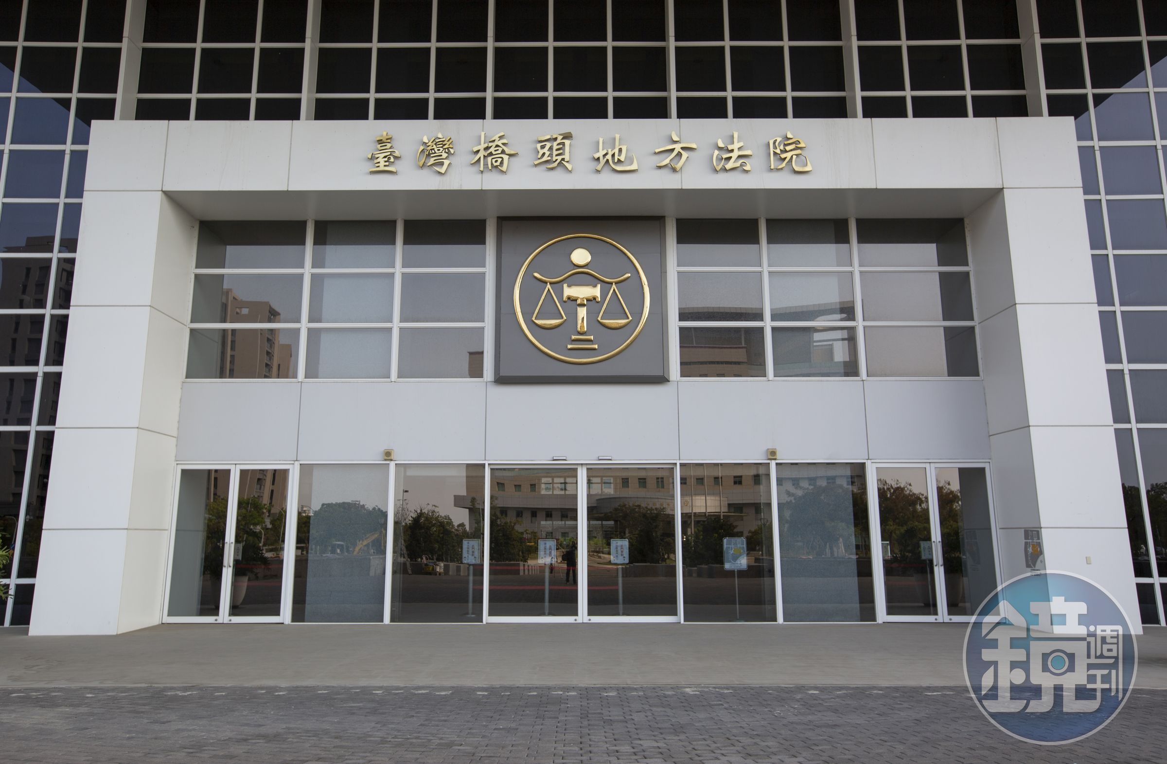 屏東一名男士官長遭爆料性侵女網友，反告女網友妨害名譽，但橋頭地院（圖）認為爆料內容並非全然無據，因此判決被告無罪。