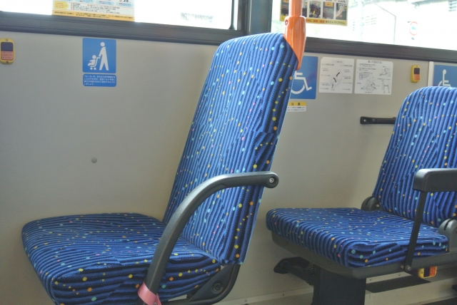 醫師姜冠宇呼籲全面取消博愛座。（示意圖，photo-ac）