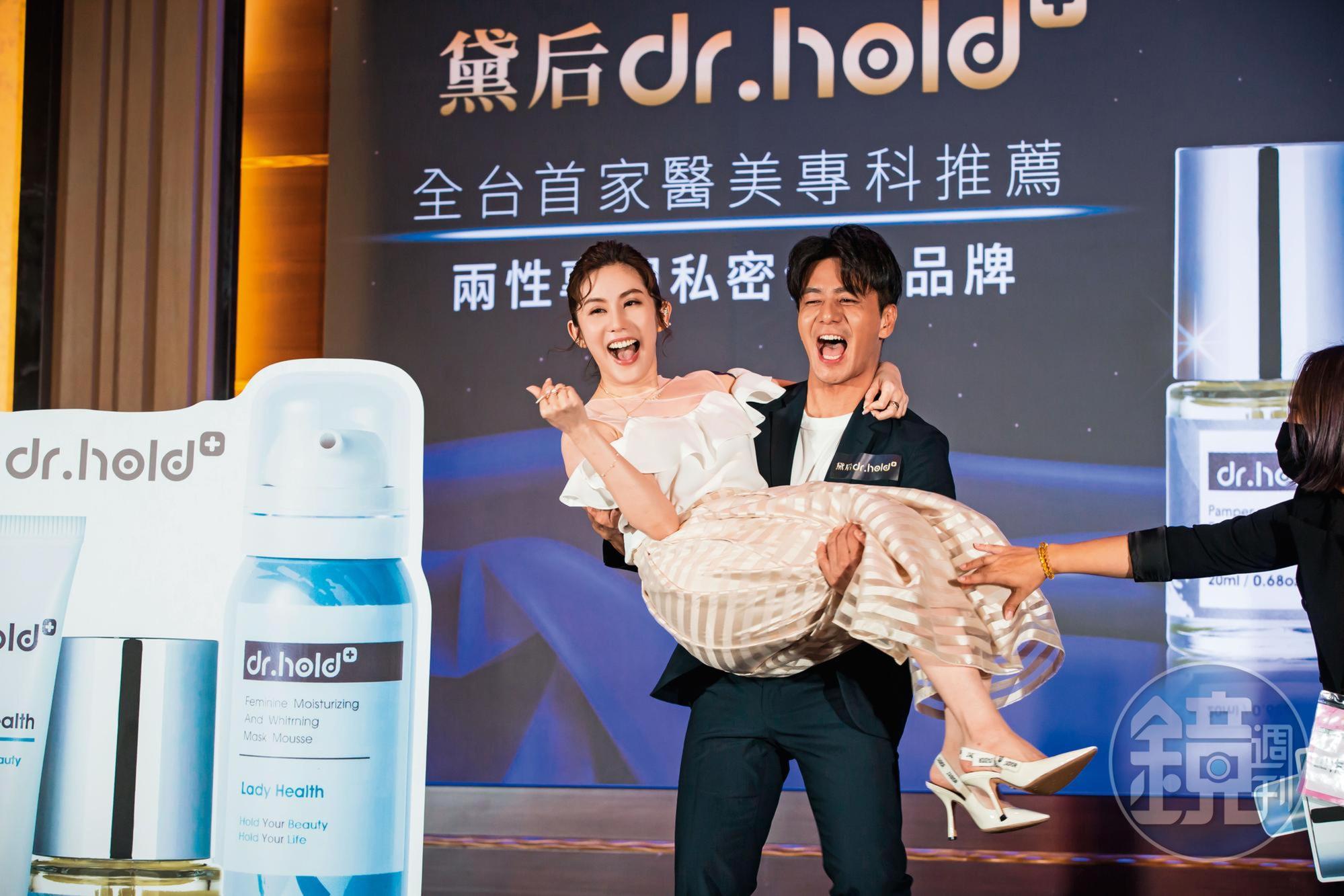 除了拍戲,王宇婕(左)透露,代言收入也是她的理財錢母。