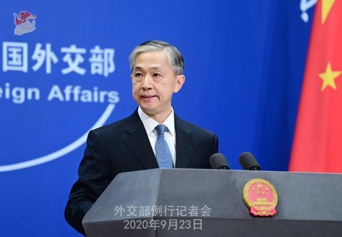 中國外交部發言人汪文斌反擊美國《防止強迫維吾爾勞動法》通過,強調「強迫勞動」的問題,完全是美、西方一些機構和人員憑空捏造的謊言。(翻攝中國外交部)
