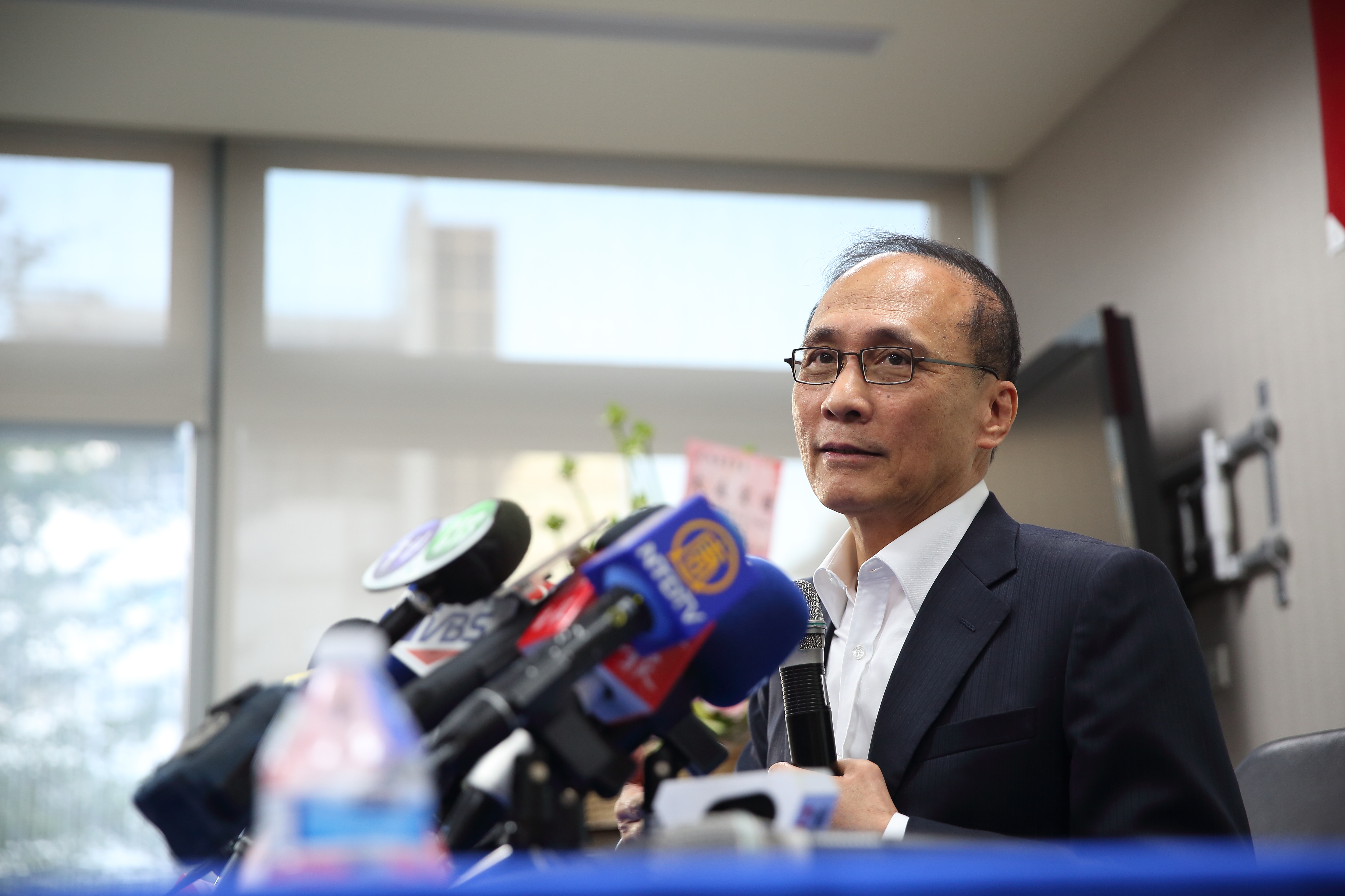 有鑑於南韓武漢肺炎與流感的「雙重威脅」，林全表示先打流感疫苗才能預防。（資料照）