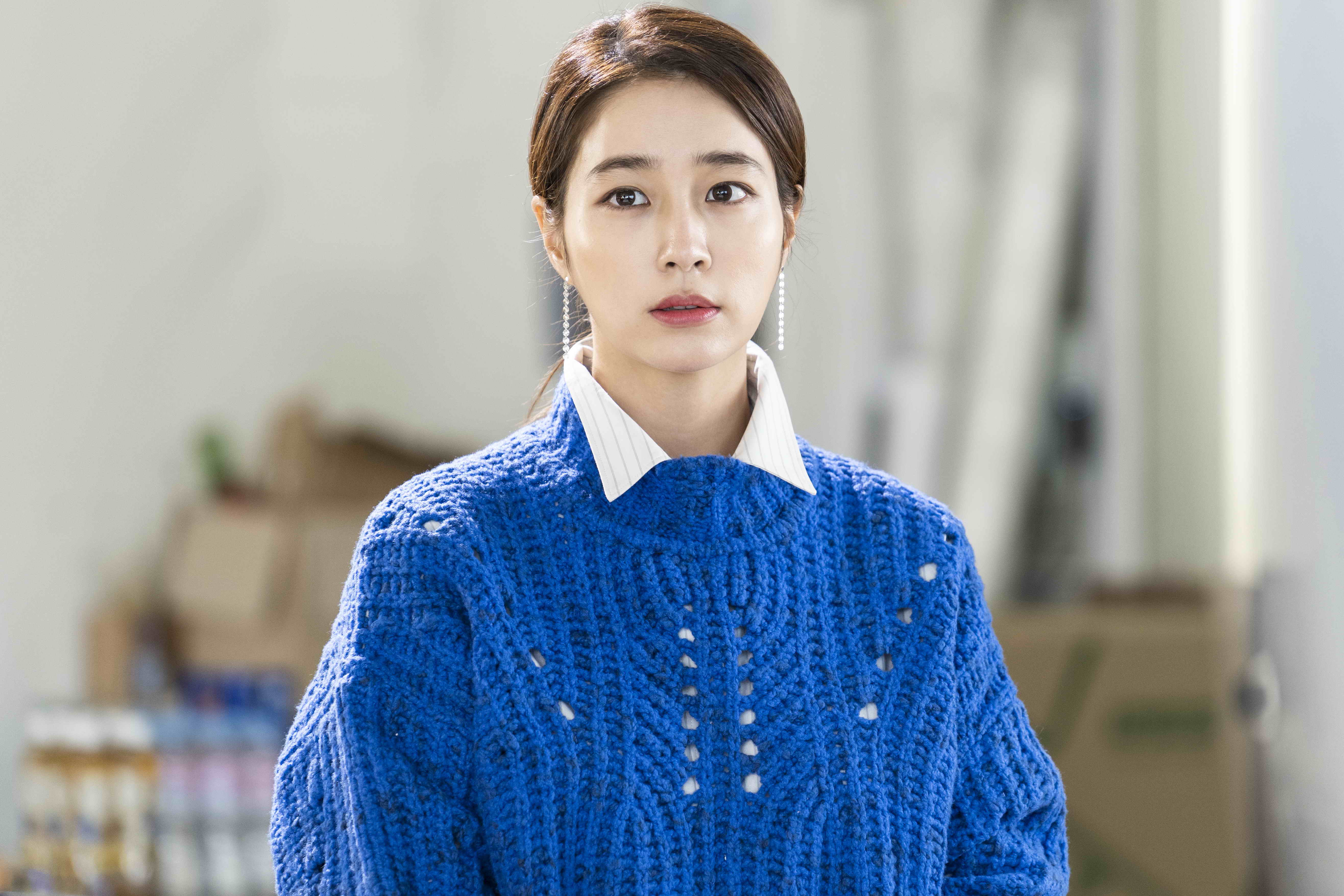 李珉廷在《像極了愛情〉開口親唱〈月亮代表我的心〉。（八大戲劇台提供）