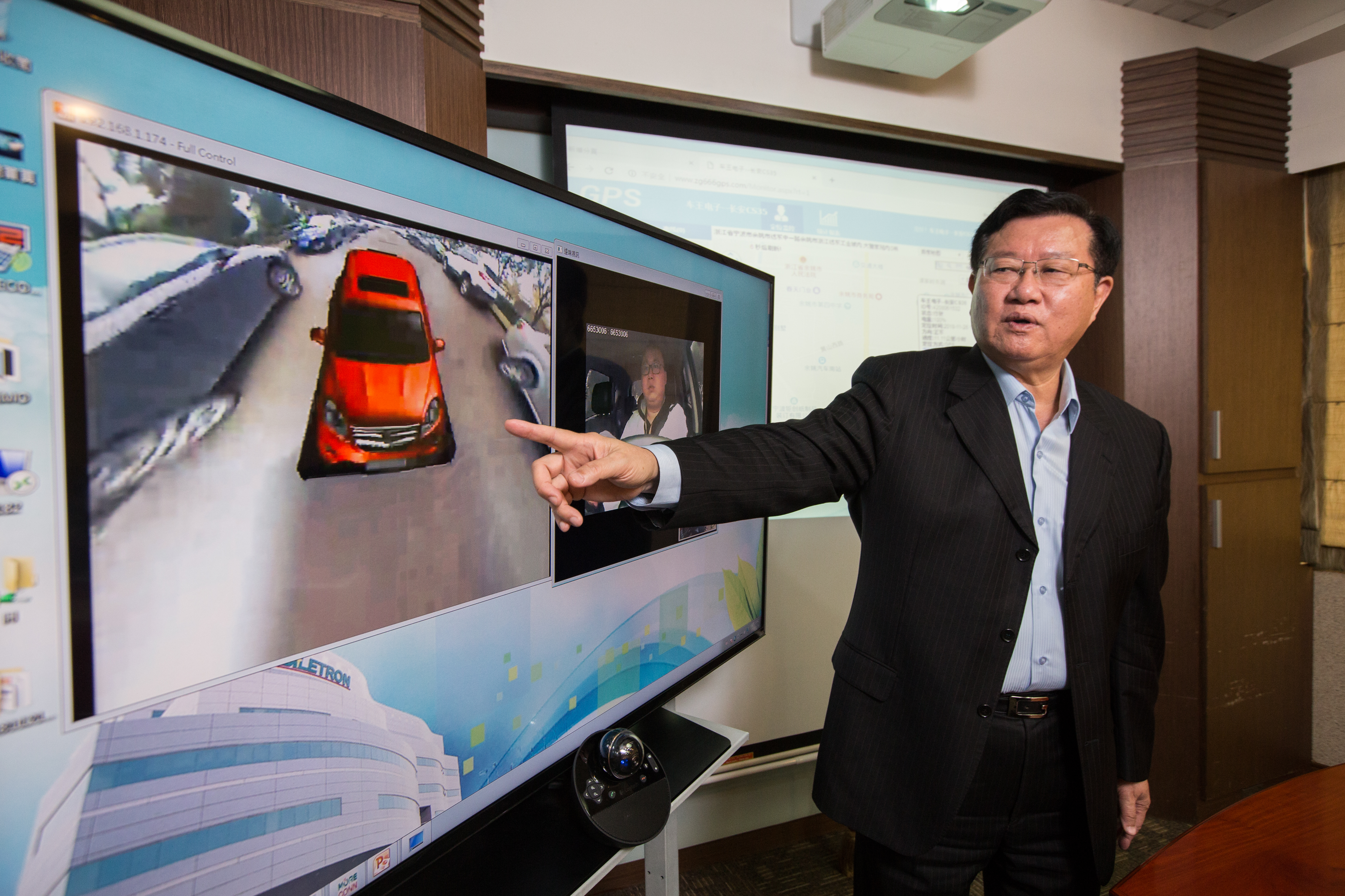 車王電集團暨華德動能董事長蔡裕慶表示，2025年全球自駕巴士與車輛需求，將出現爆發性成長。