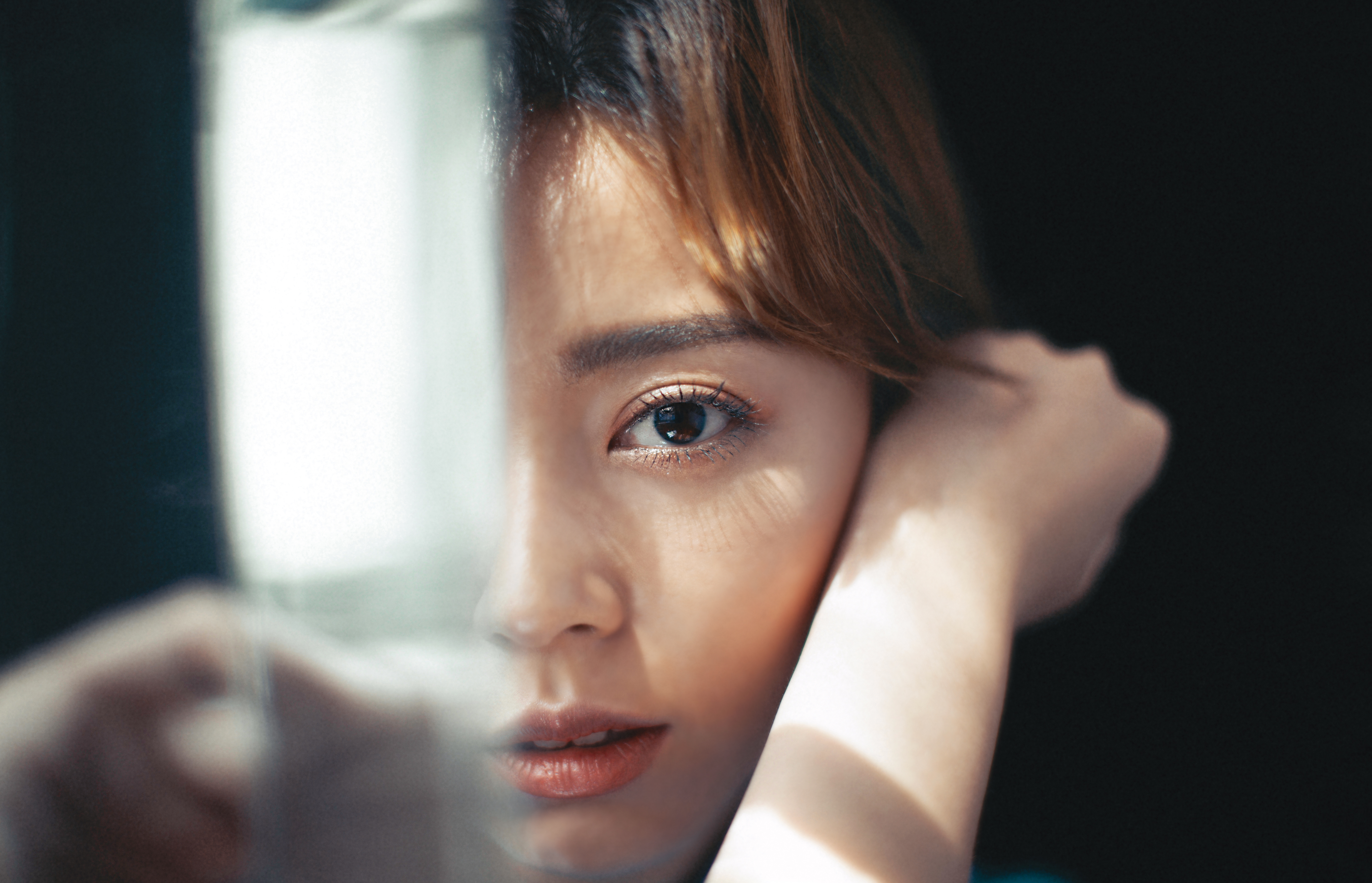 這1年的動盪與低谷， 最後結了婚， 劇烈的變化讓王瞳體認到， 簡單其實就是一種幸福。