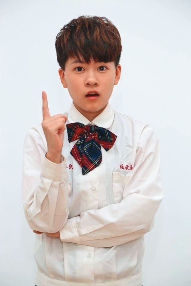 張懷云高一時被《八極少年》劇組相中,投入拍戲長達1年。