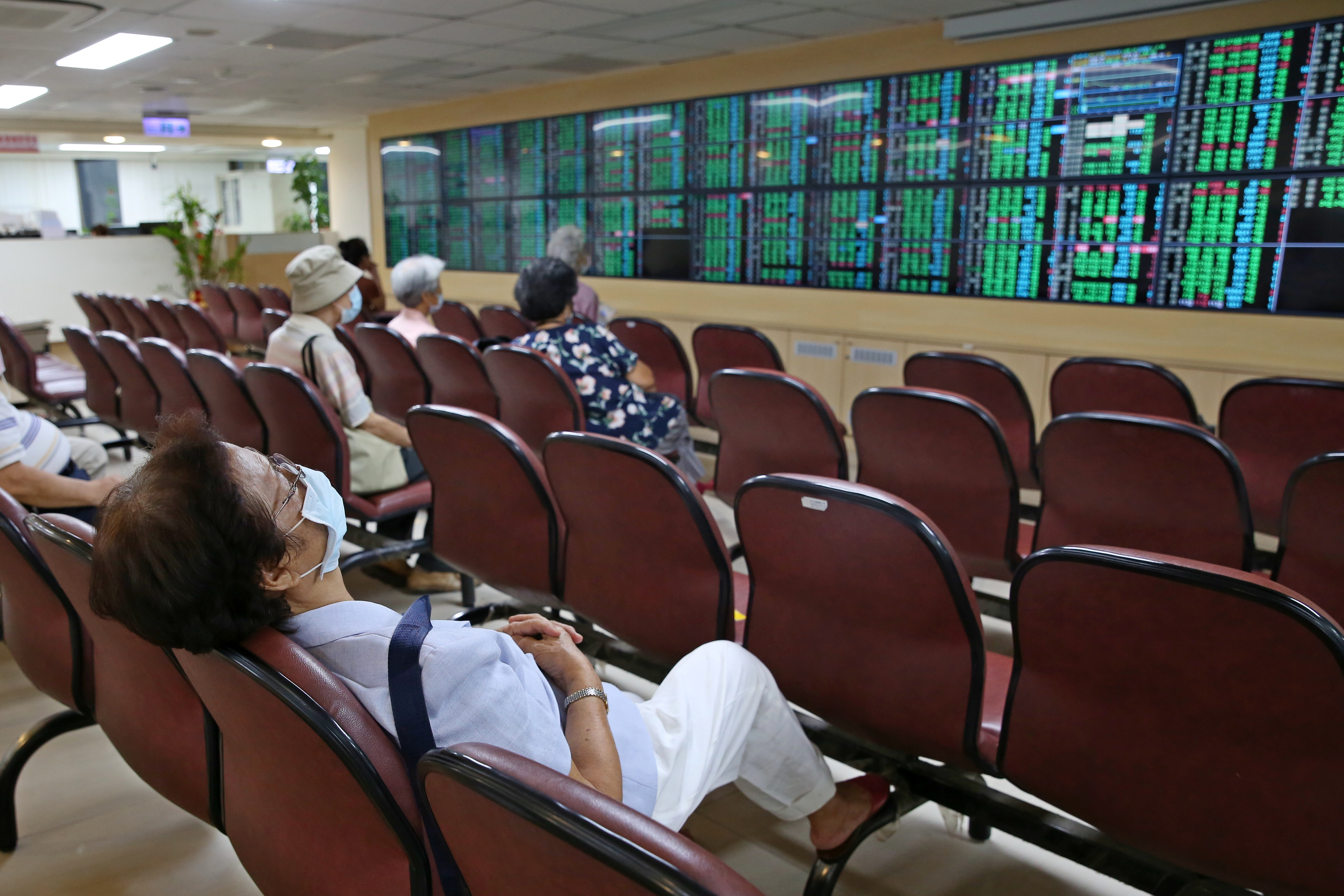 全球經濟不確定性攀升，導致台股連跌5日。