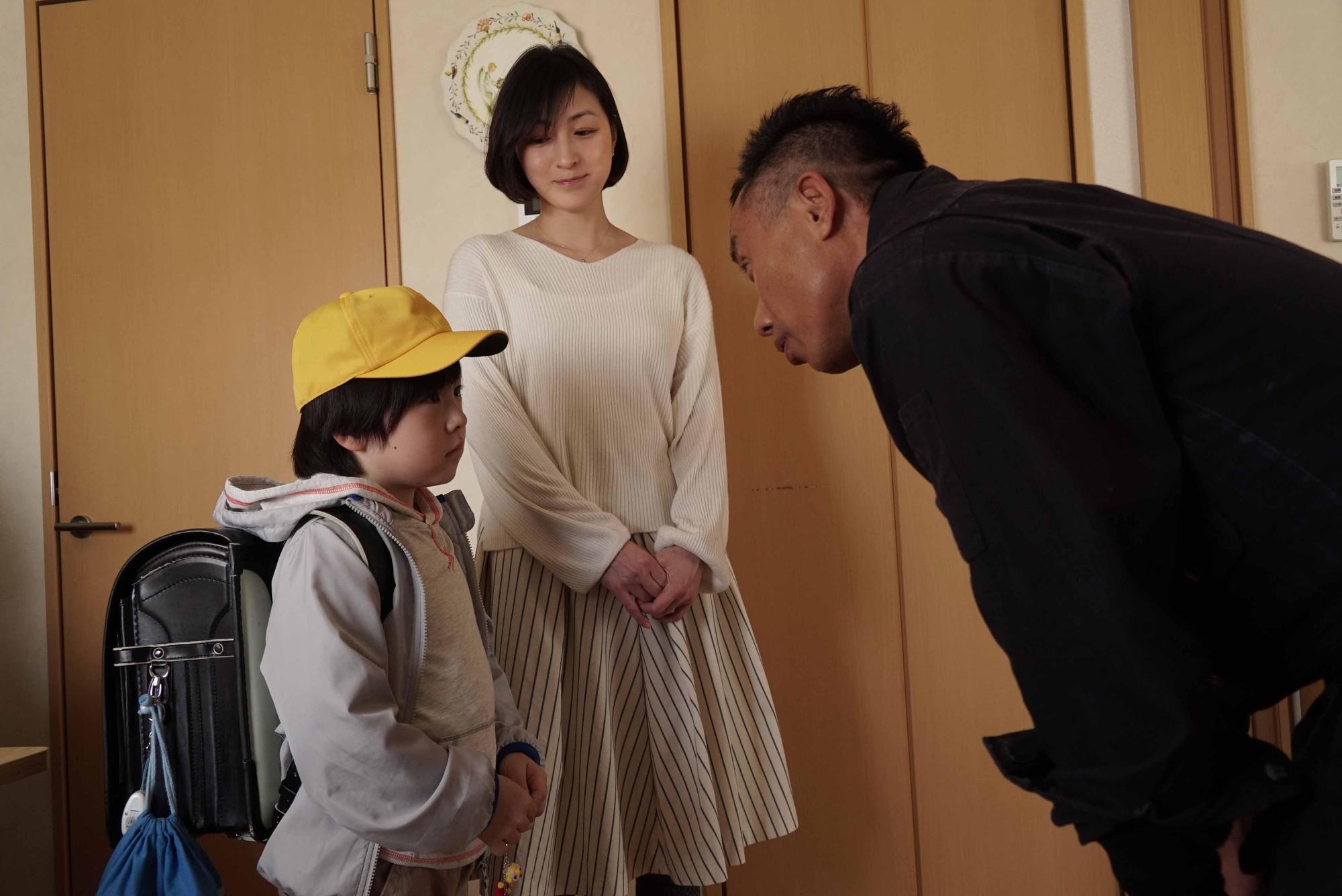廣末涼子顏值「回春」,片中長渕剛更想為廣末涼子母子親手打造房子。(天馬行空)