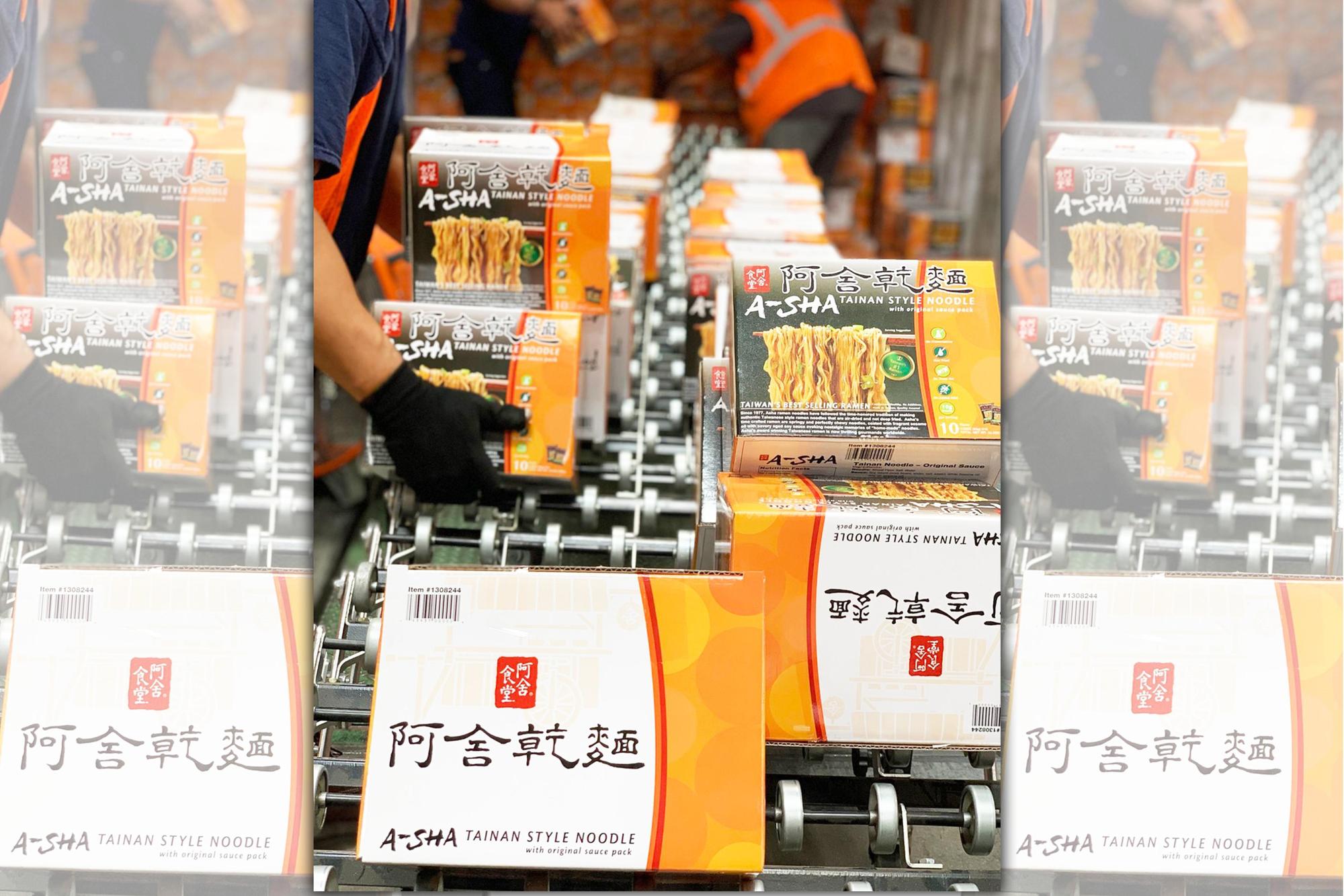 阿舍乾麵於美國通路上架，銷售版圖擴及Costco、Safeway、Whole foods、Walmart、Amazon等當地主流通路，所以能在疫情爆發時迎來爆炸性成長。（阿舍食品提供）  