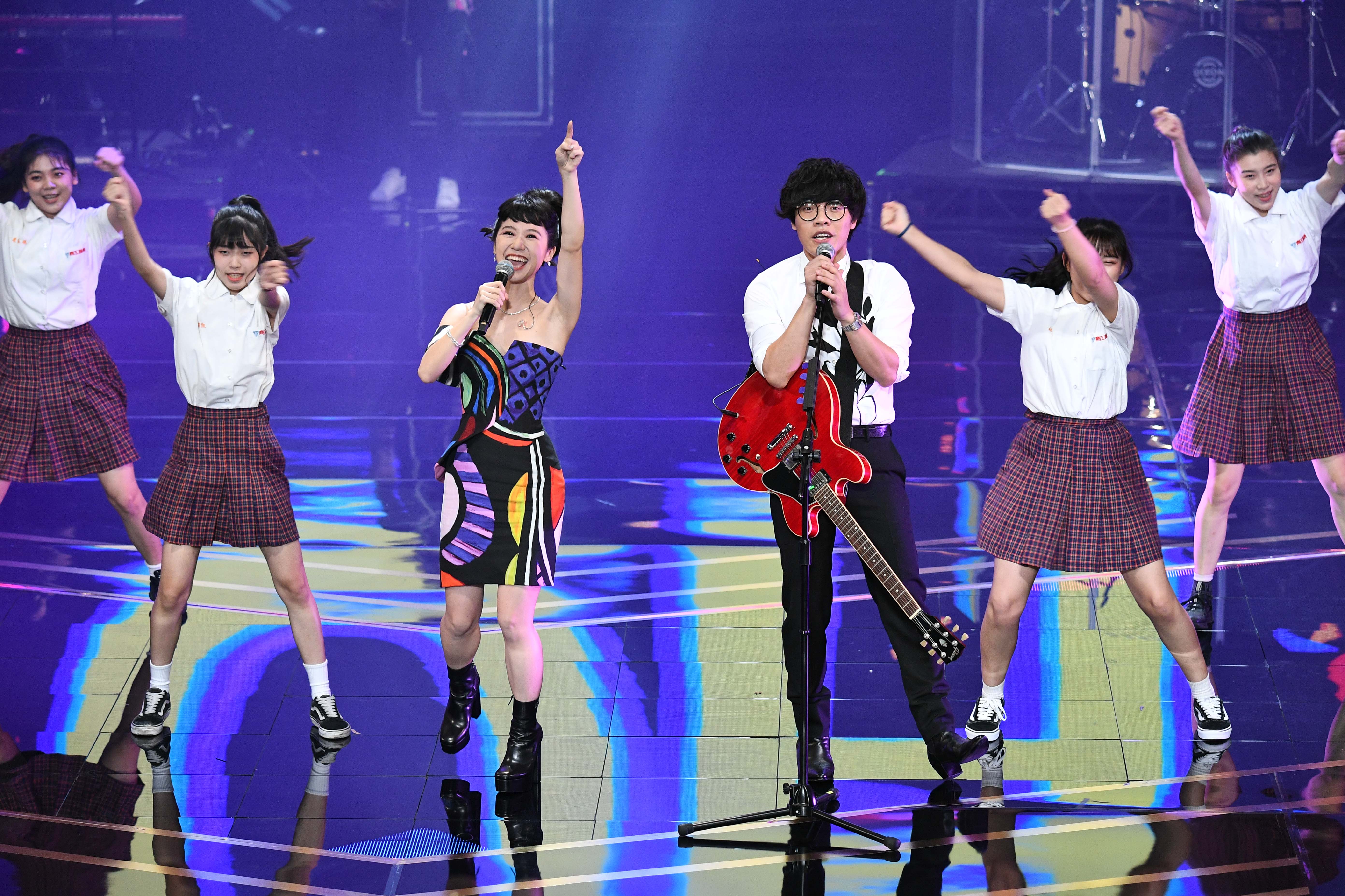 Lulu與盧廣仲帶來「這是我的舞台」演唱音樂劇脫口秀，是整場典禮最高潮。（三立提供）