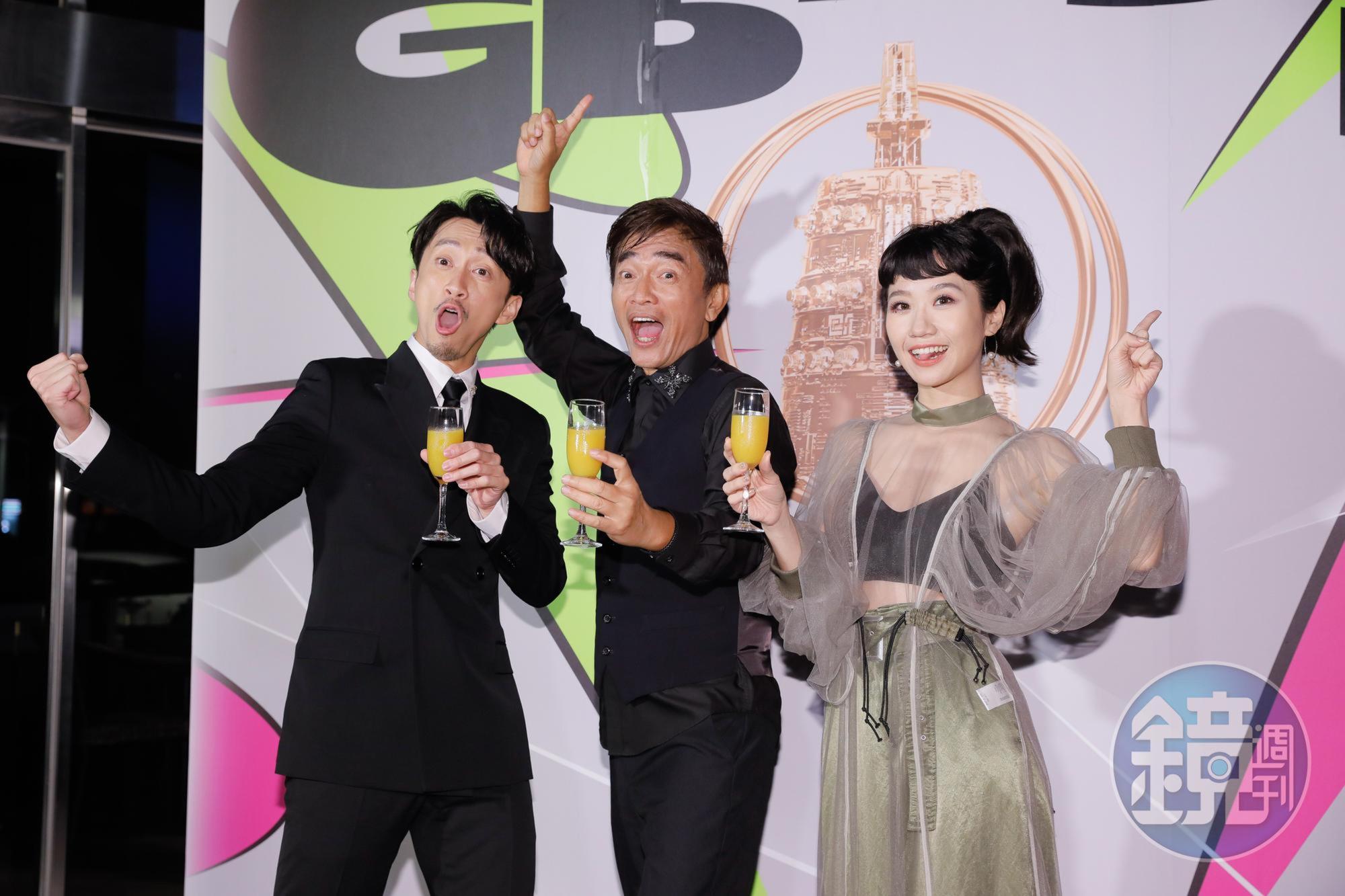 吳宗憲、Lulu、陳漢典主持的《綜藝大熱門》昨晚奪下綜藝節目獎，3人合體慶功。