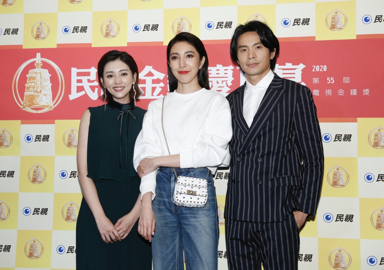 姚淳耀(右)出席慶功宴,對於同劇入圍演員楊謹華(中)沒得獎深感遺憾。