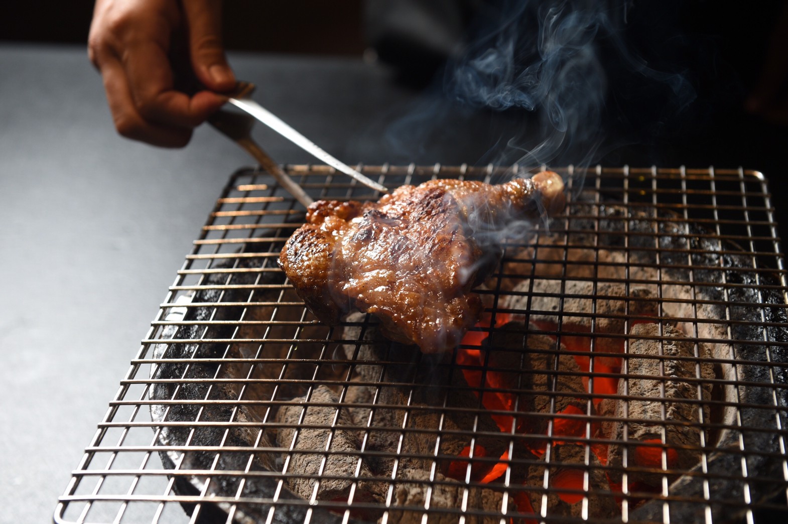 台灣最高貴土雞「帕修斯雞」，是凱馨實業與農友並肩打造的台灣版布列斯雞精品食材。