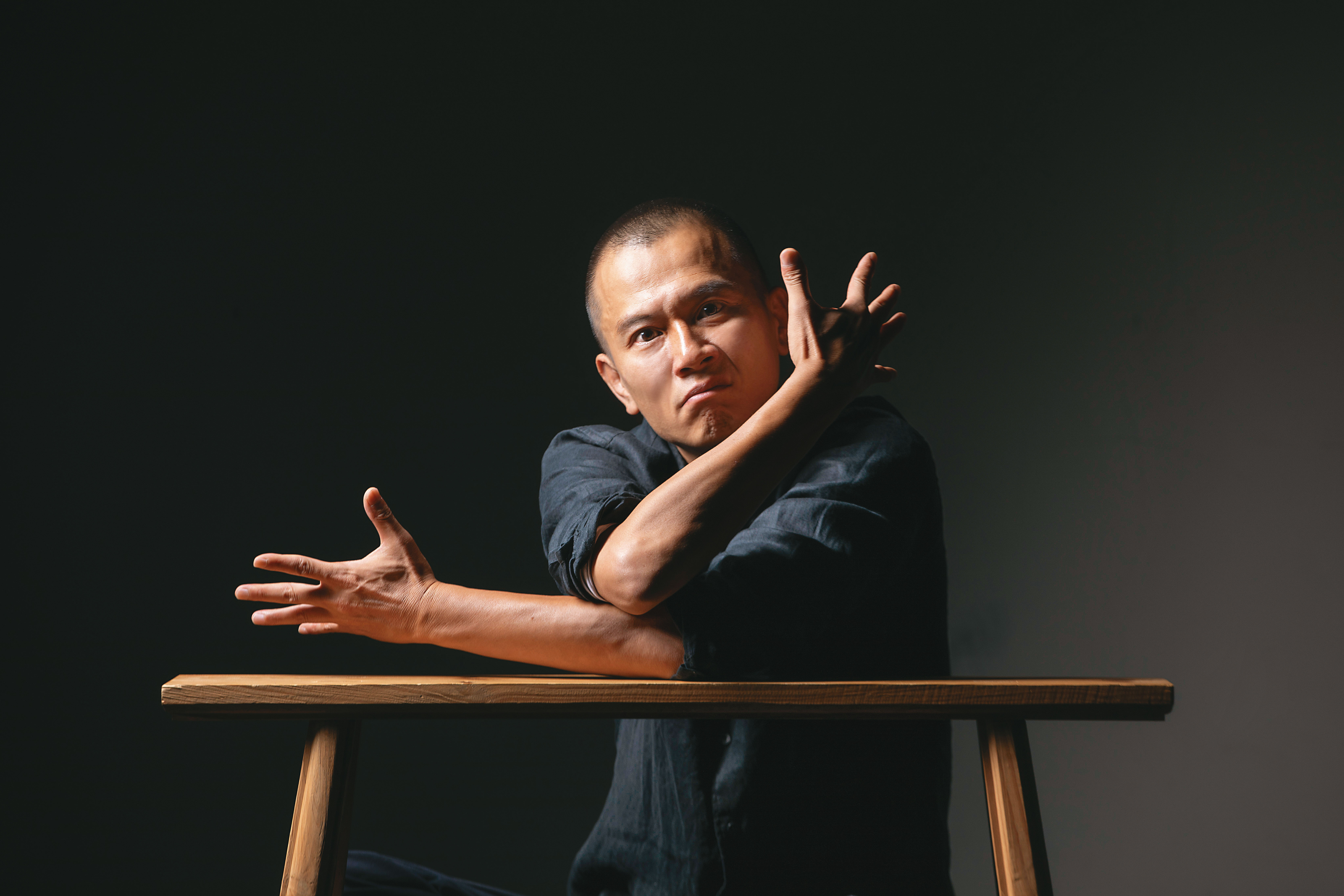 鄭宗龍過去舞作很皮、很詼諧，他認為自己心裡有個沒長大的小孩。