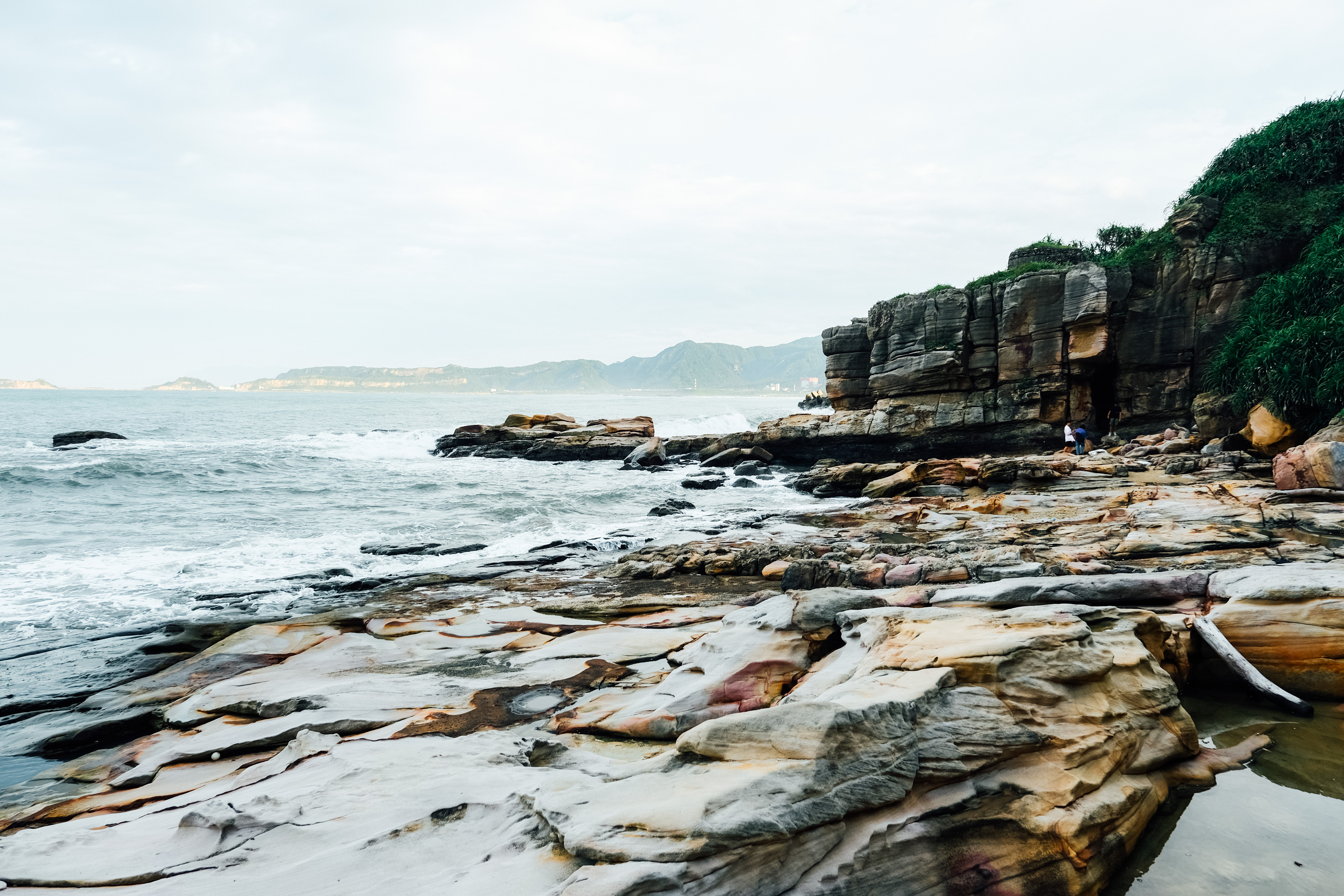 今天天氣比較陰，岩面的色彩其實是很豐富的。