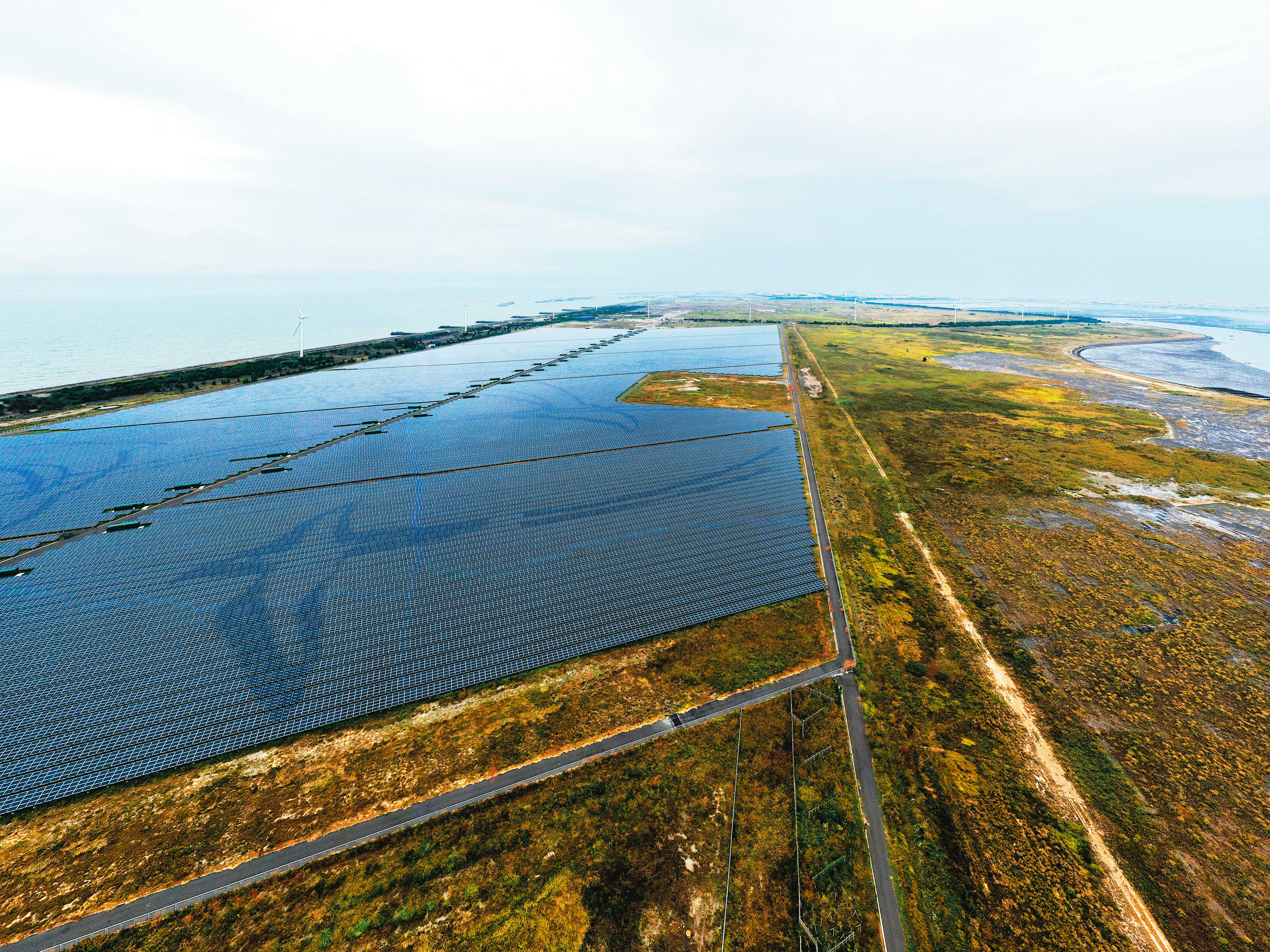 農地新政策在2025年前將可帶來上兆元的投資金額，低迷多年的台灣太陽能產業有機會鹹魚翻身。